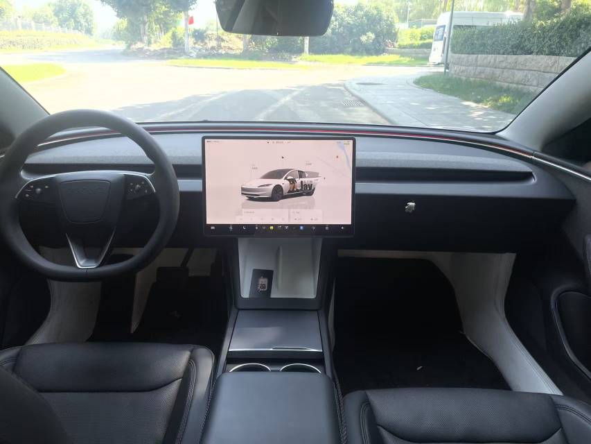 2023 car image #7