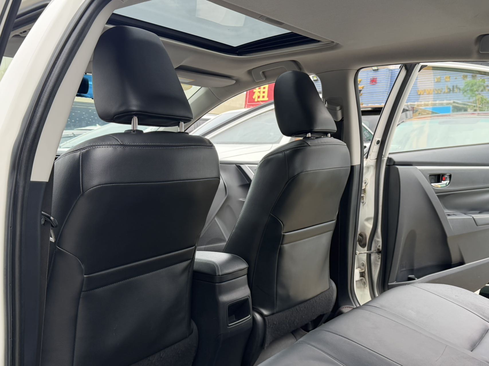 Toyota Corolla 2014 immagine di auto #8