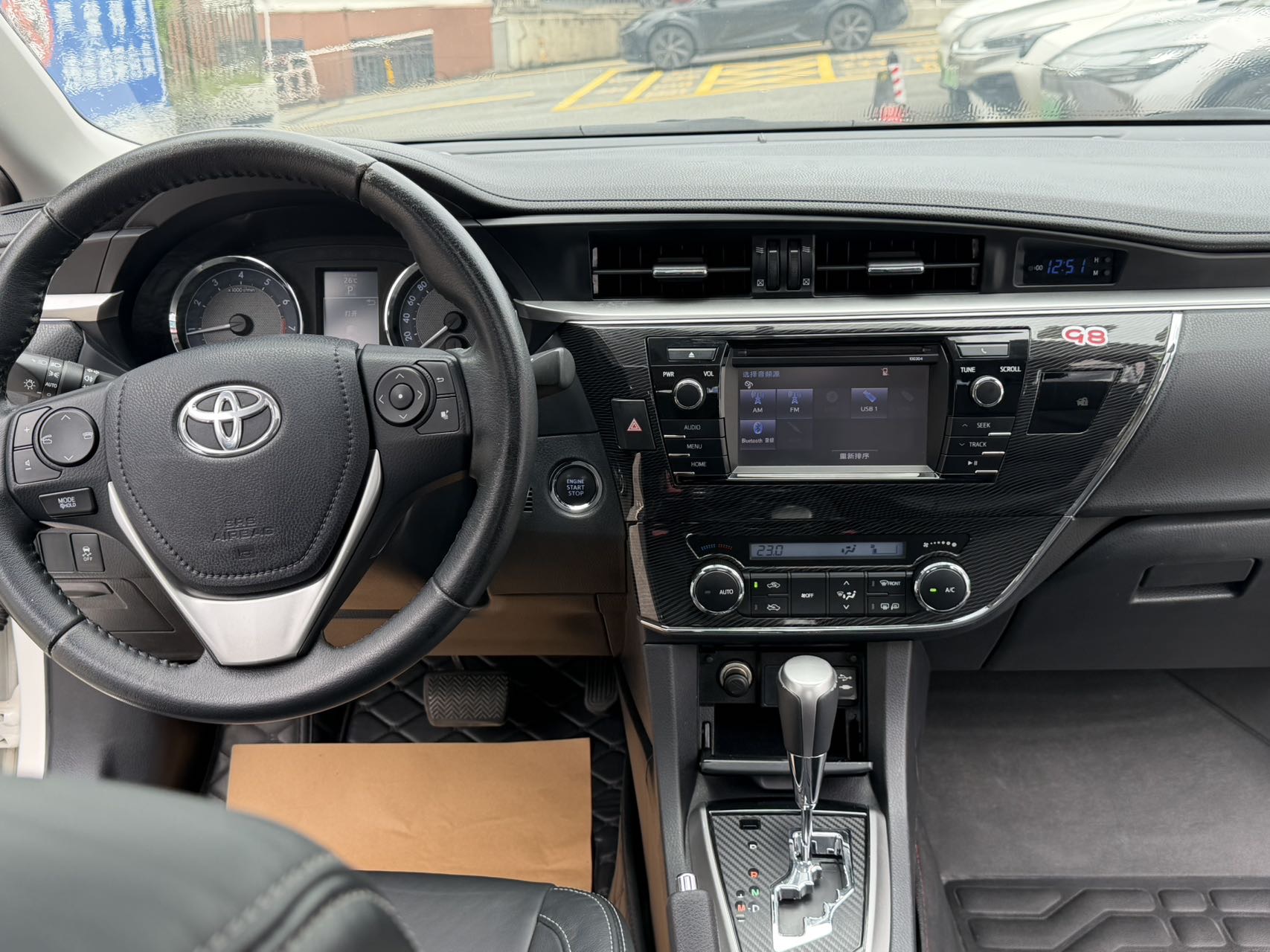 Toyota Corolla 2014 immagine di auto #9