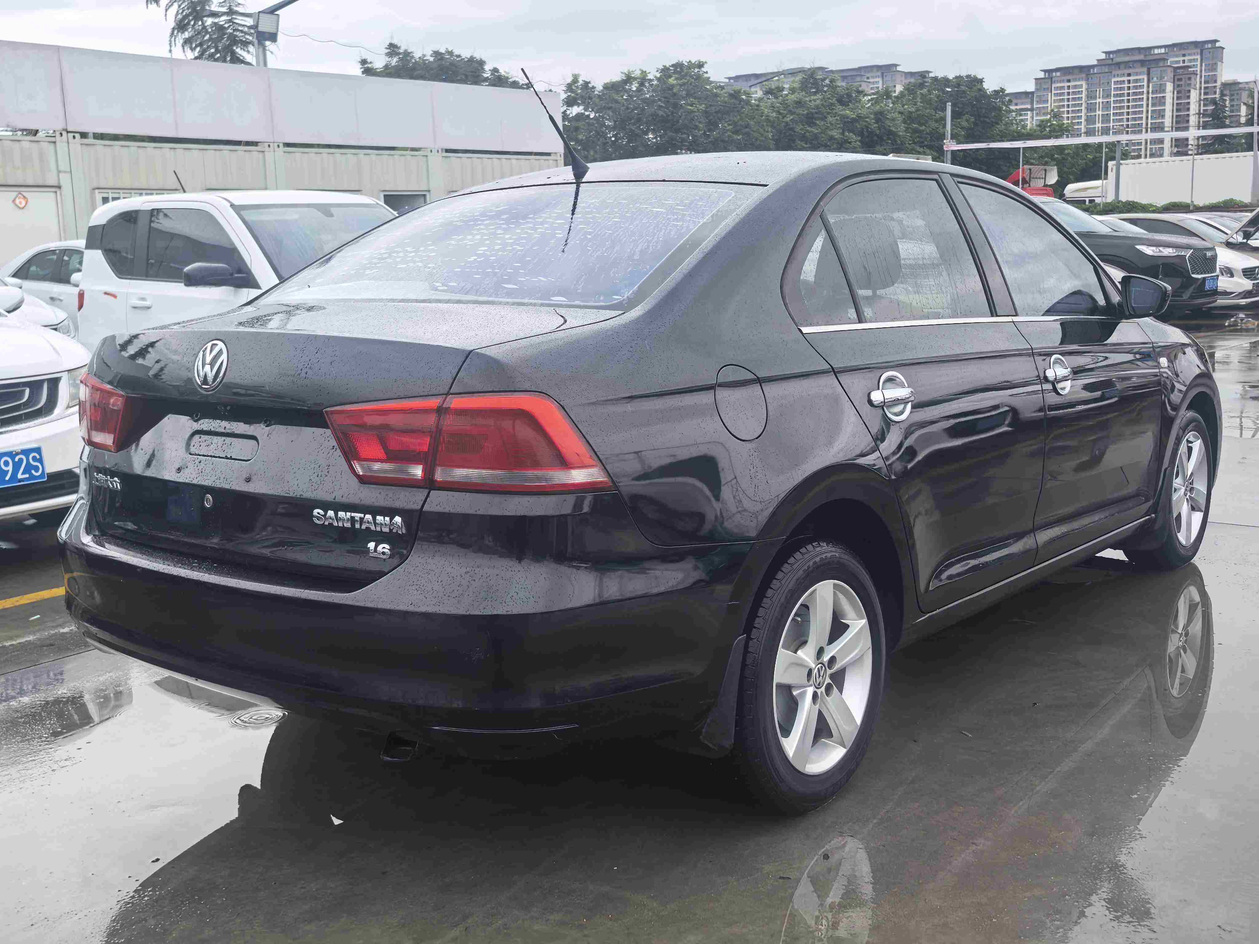 Volkswagen Santana 2014 car image #9