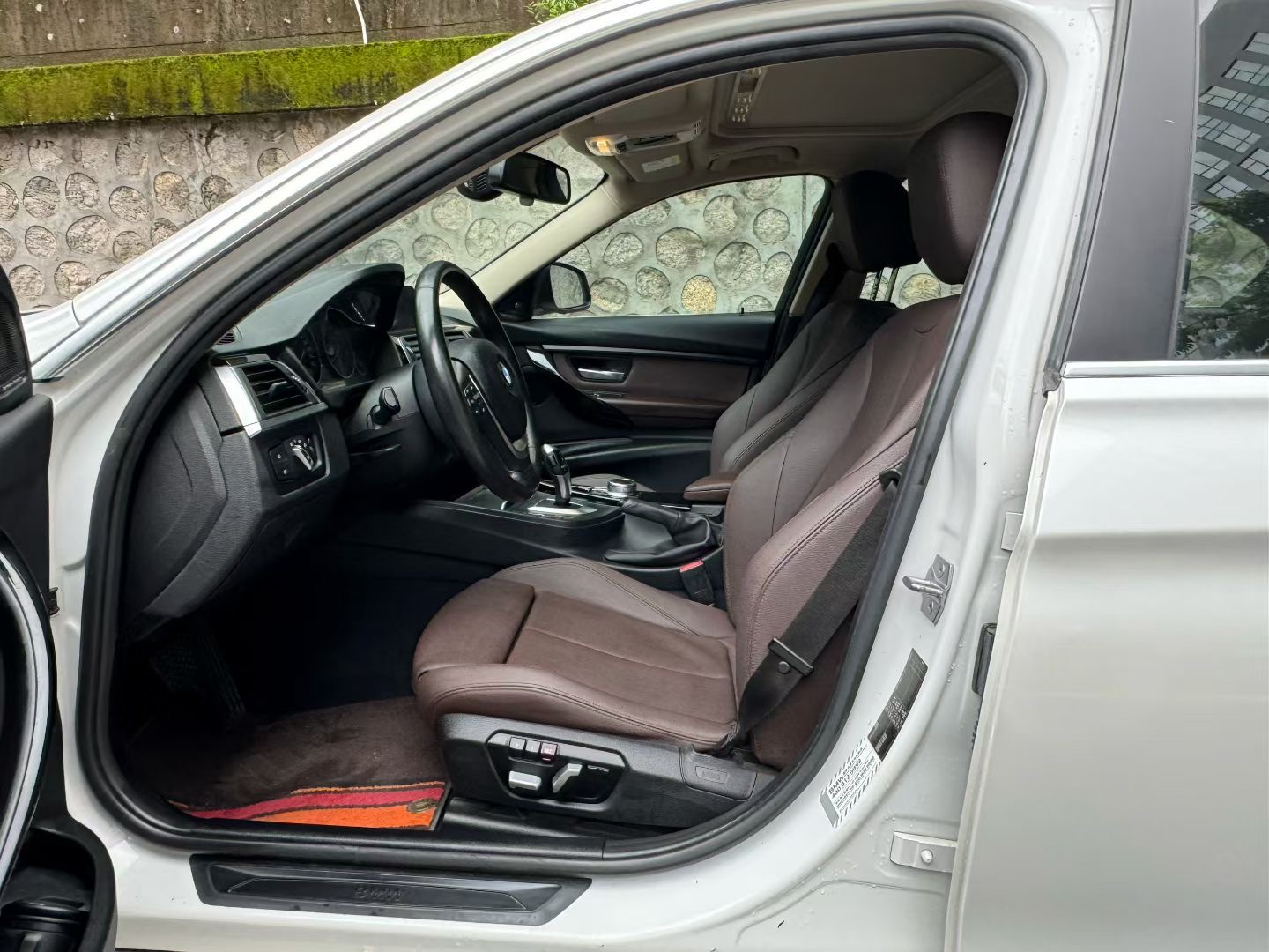 BMW 3 Series 2018 car image #8