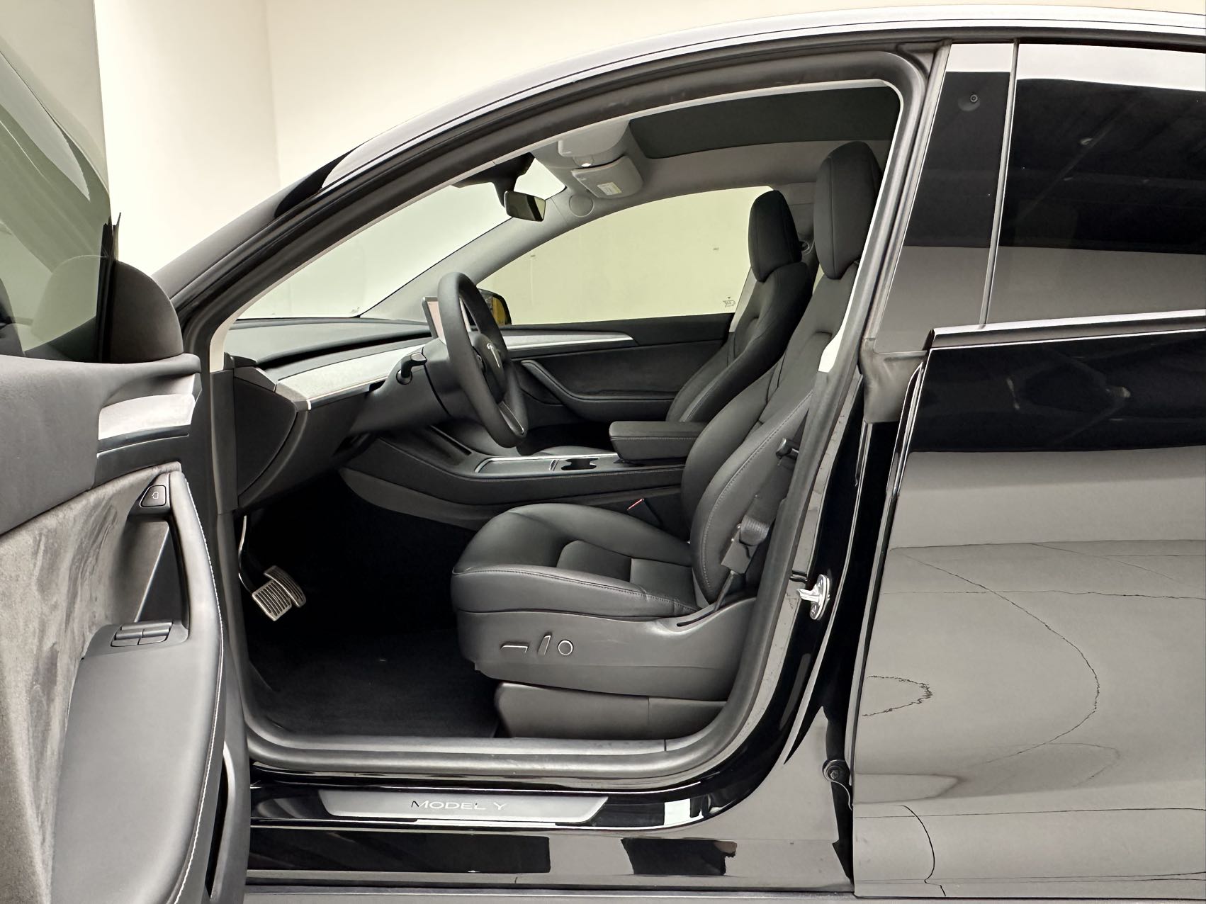Tesla Model Y 2022 #9 Tesla Model Y 2022 car image #9