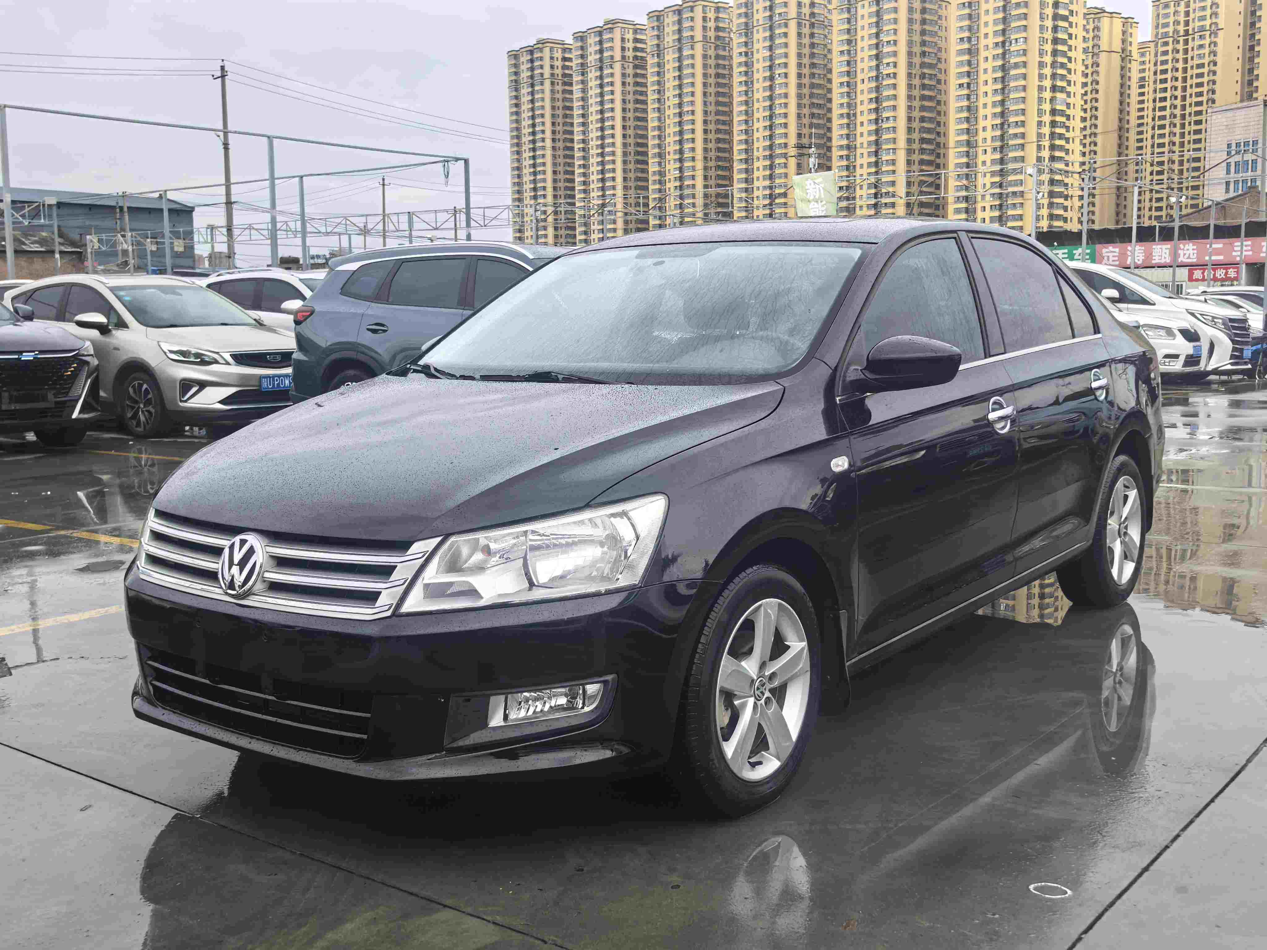 Volkswagen Santana 2014 car image #2
