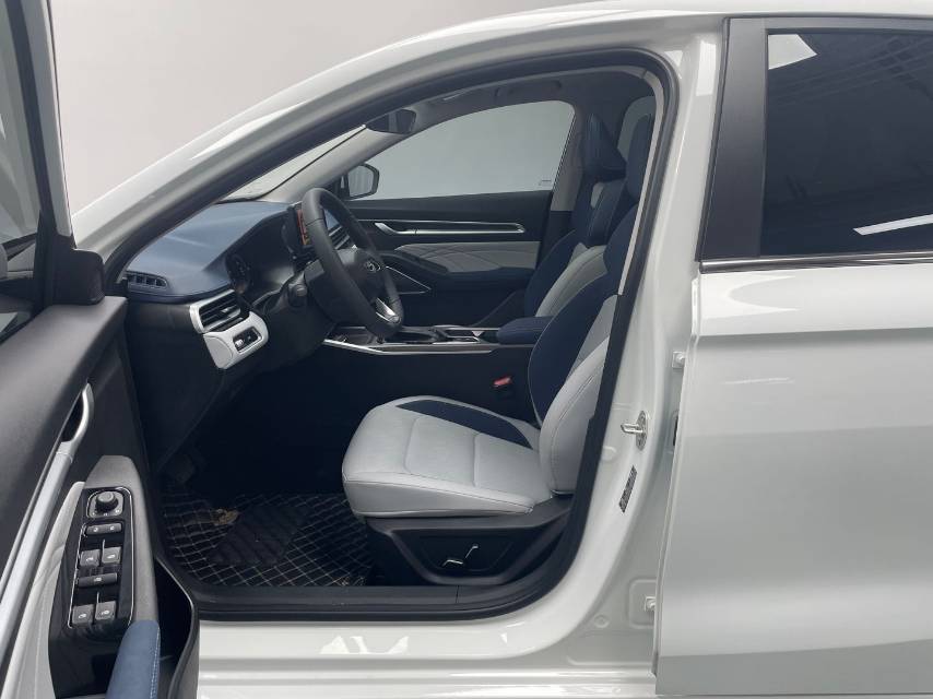GEELY Emgrand 2022 #9 GEELY Emgrand 2022 car image #9