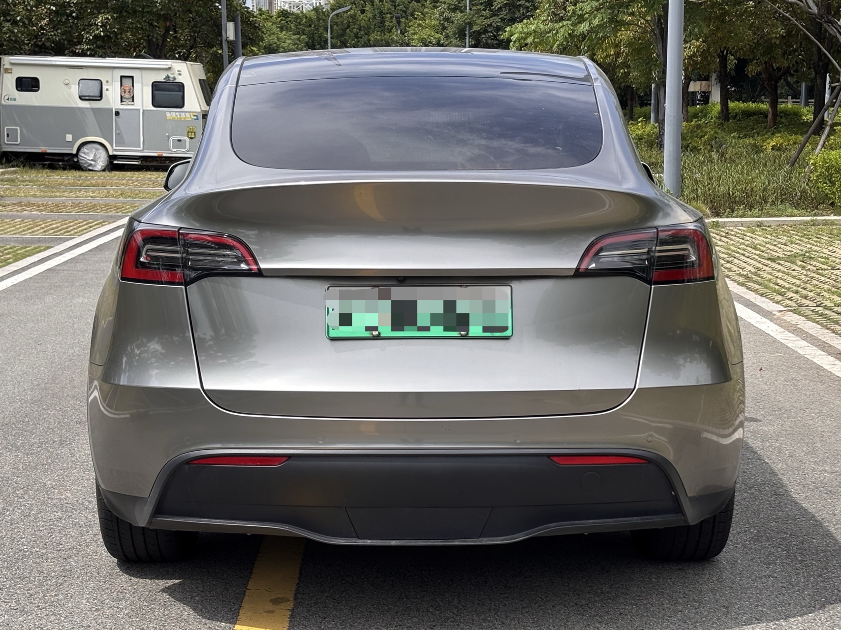 Tesla Model Y 2021 #10 Tesla Model Y 2021 car image #10
