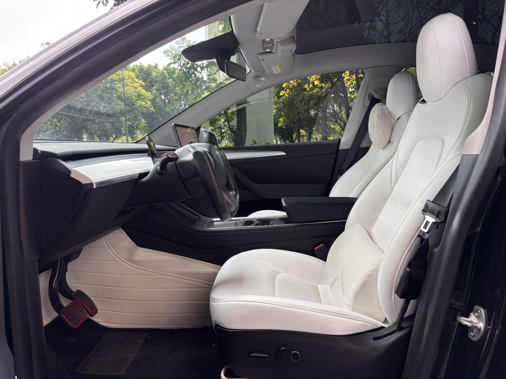 Tesla Model Y 2022 #6 Tesla Model Y 2022 car image #6