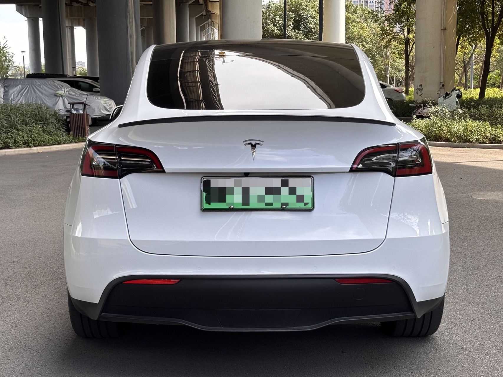 Tesla Model Y 2022 #10 Tesla Model Y 2022 car image #10