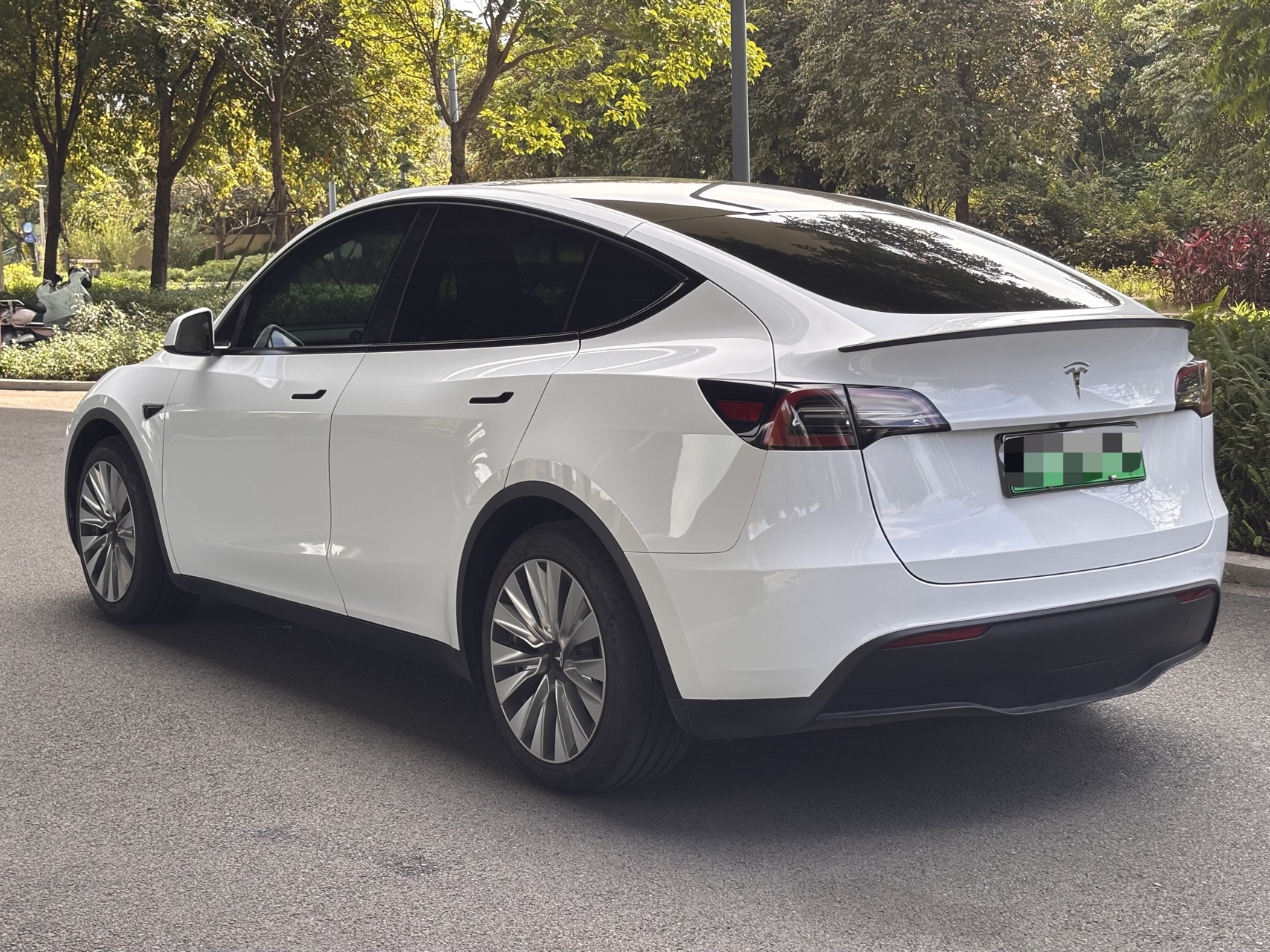 Tesla Model Y 2022 #11 Tesla Model Y 2022 car image #11
