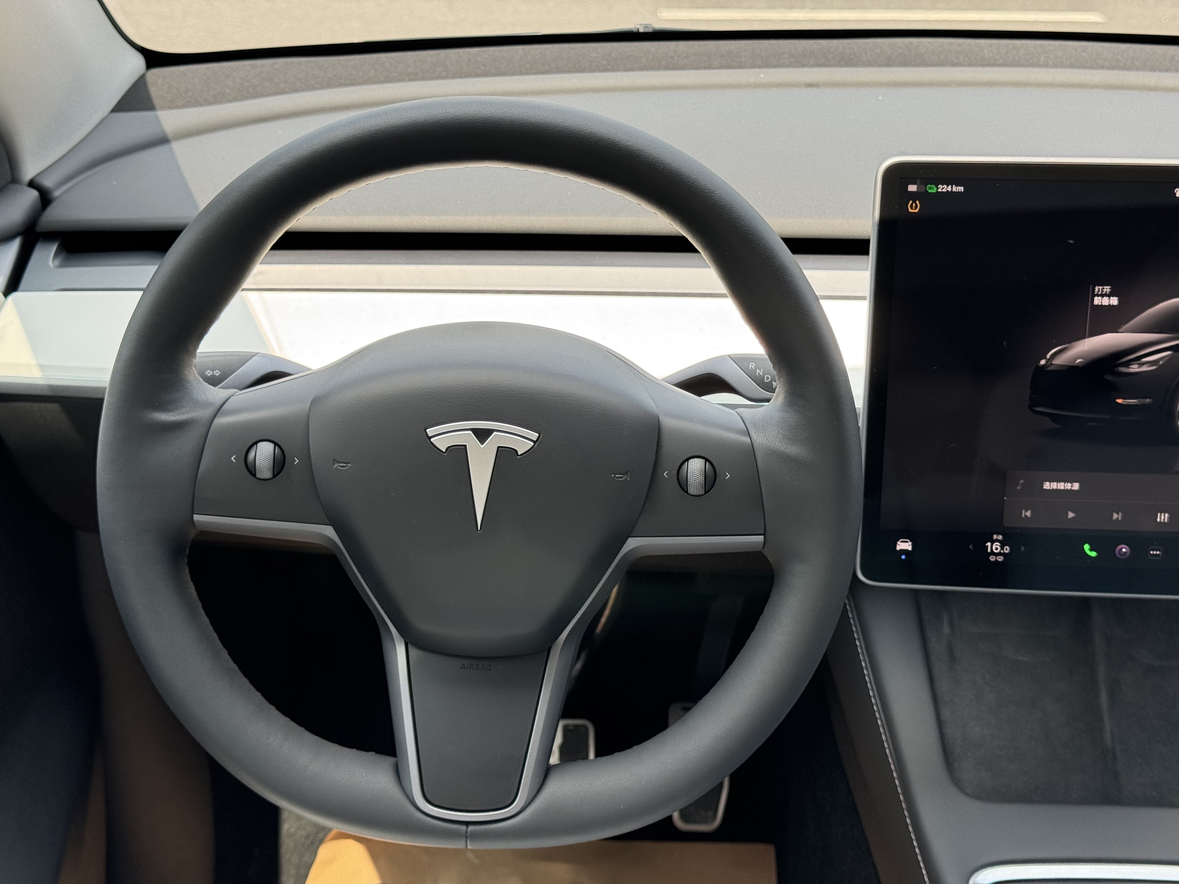 Tesla Model Y 2023 car image #7