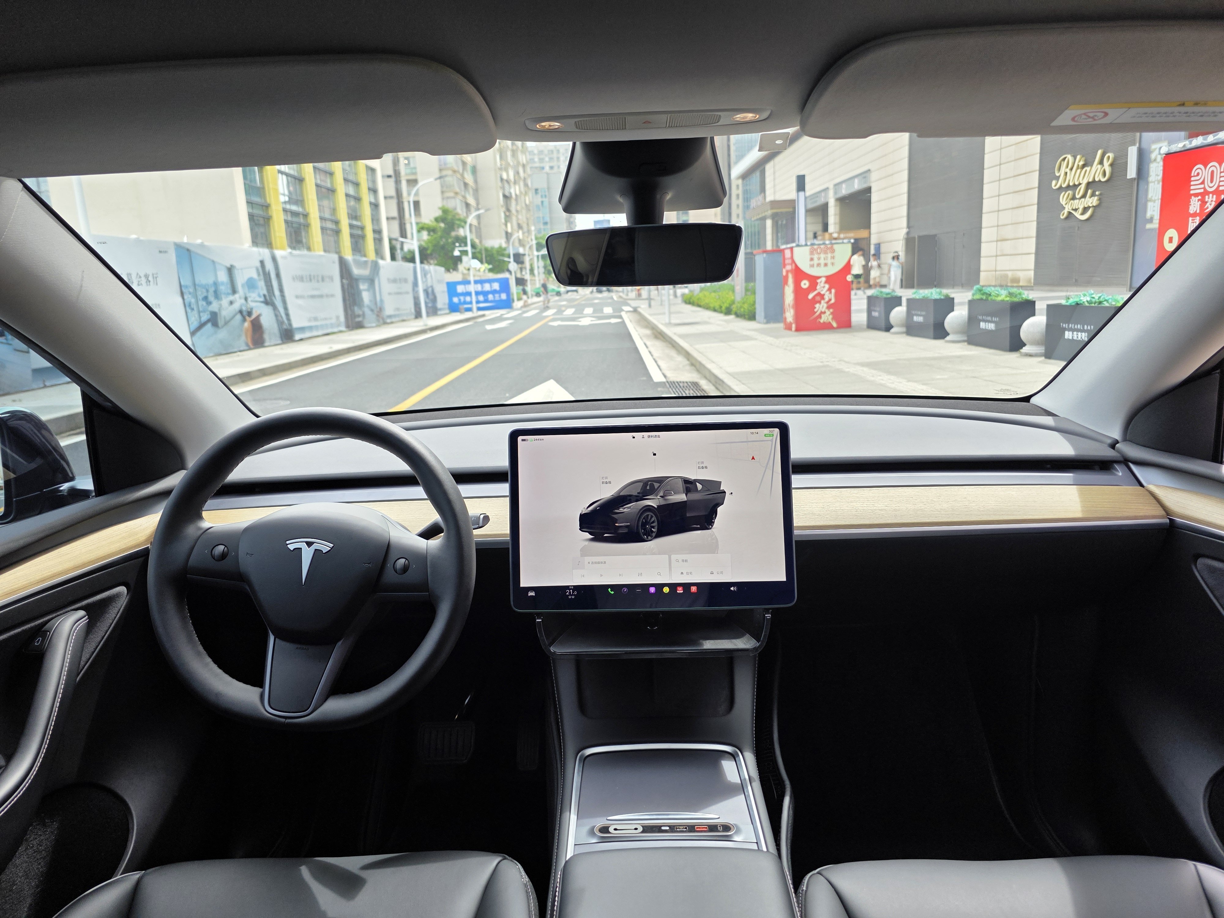 Tesla Model Y 2023 #10 Tesla Model Y 2023 car image #10