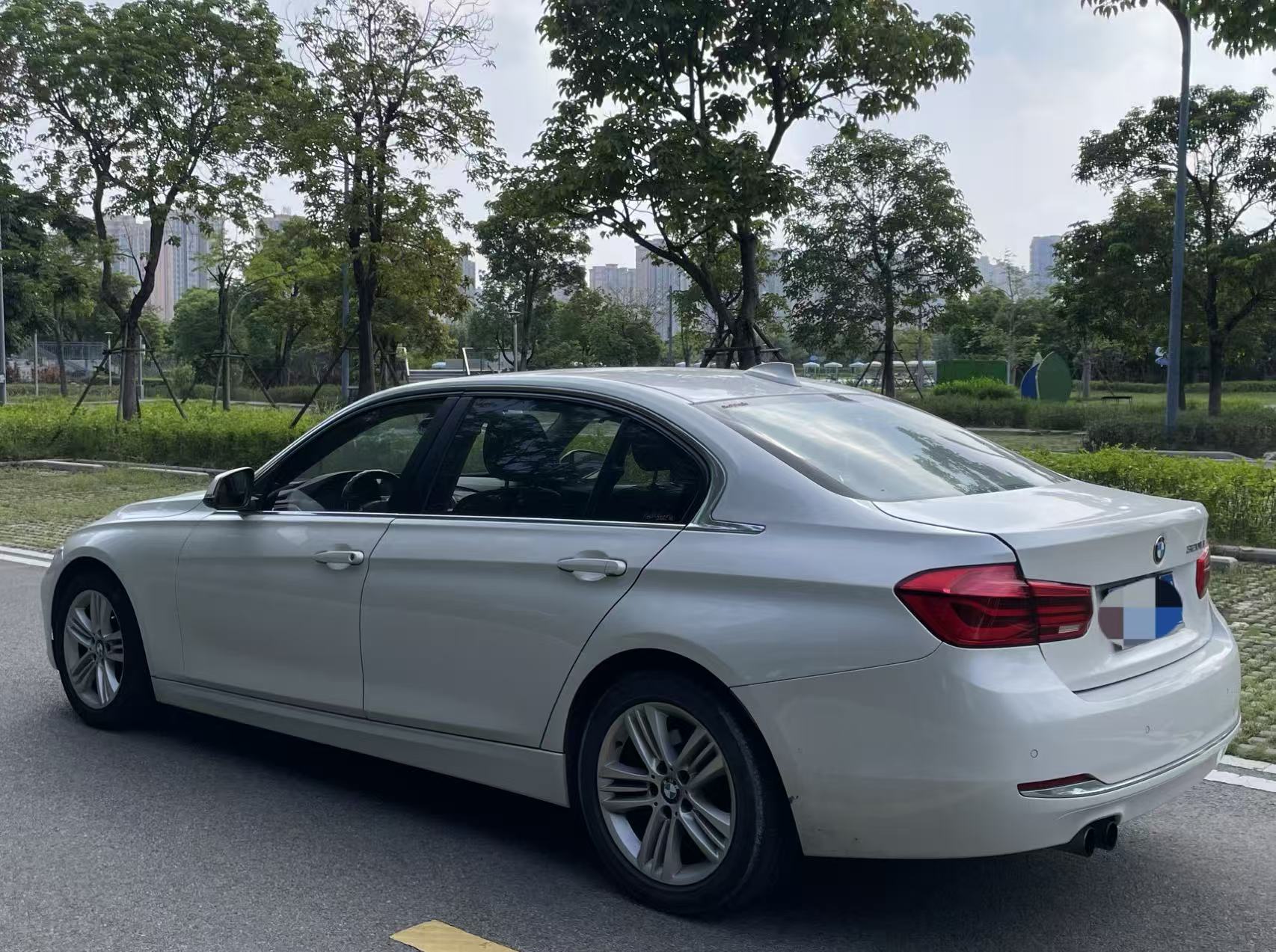 BMW 3 Series 2017 #11 BMW 3 Series 2017 car image #11
