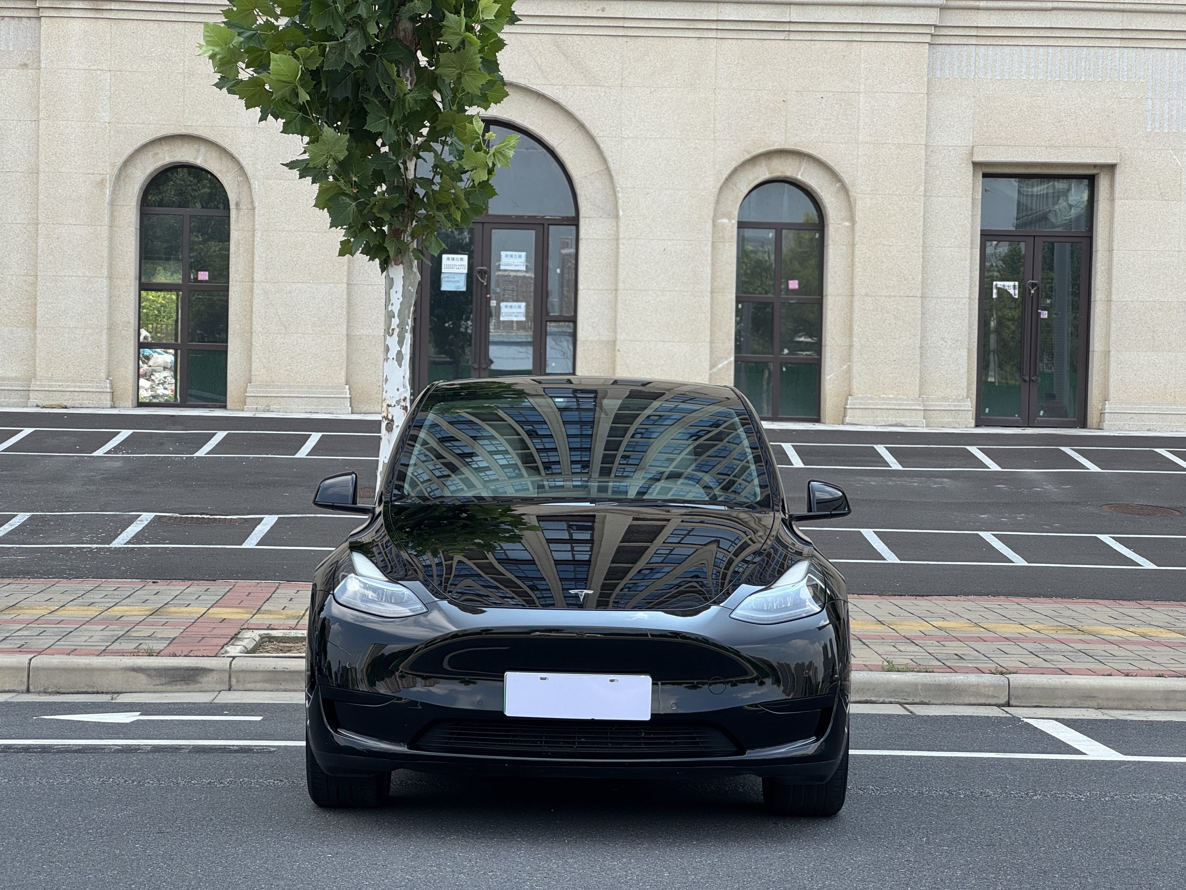 Tesla Model Y 2023 car image #4
