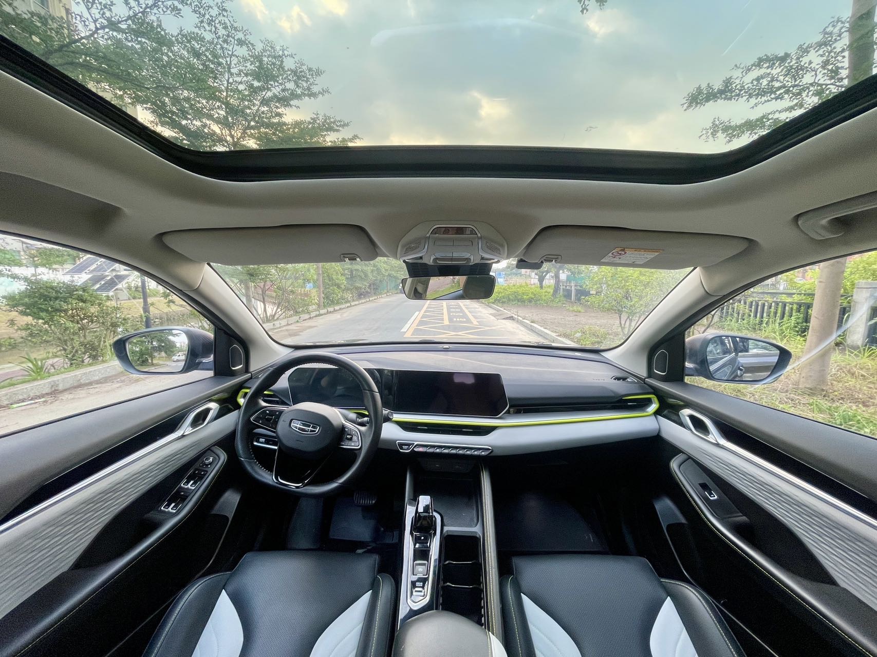 GEELY Coolray 2022 #7 GEELY Coolray 2022 car image #7