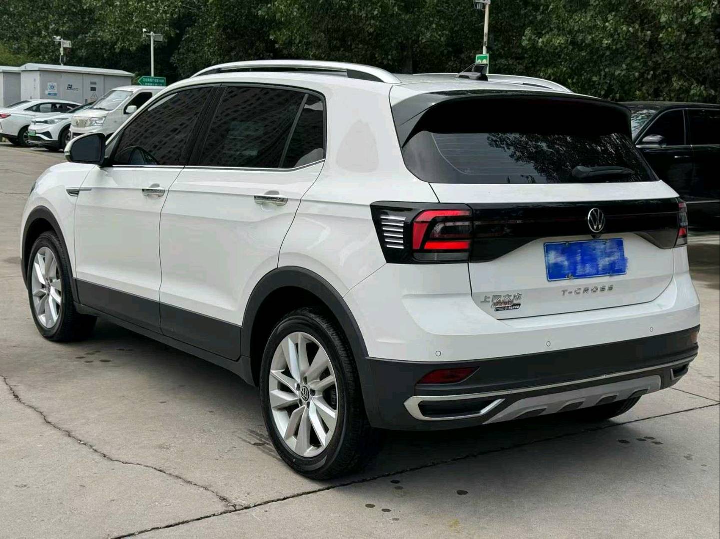 Volkswagen T-Cross 2021 car image #8