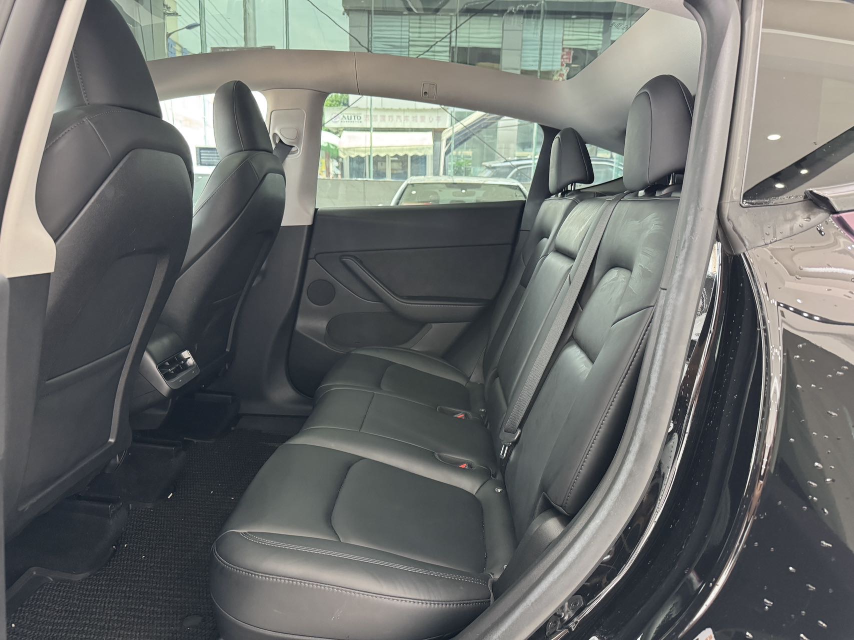 Tesla Model Y 2023 #9 Tesla Model Y 2023 car image #9