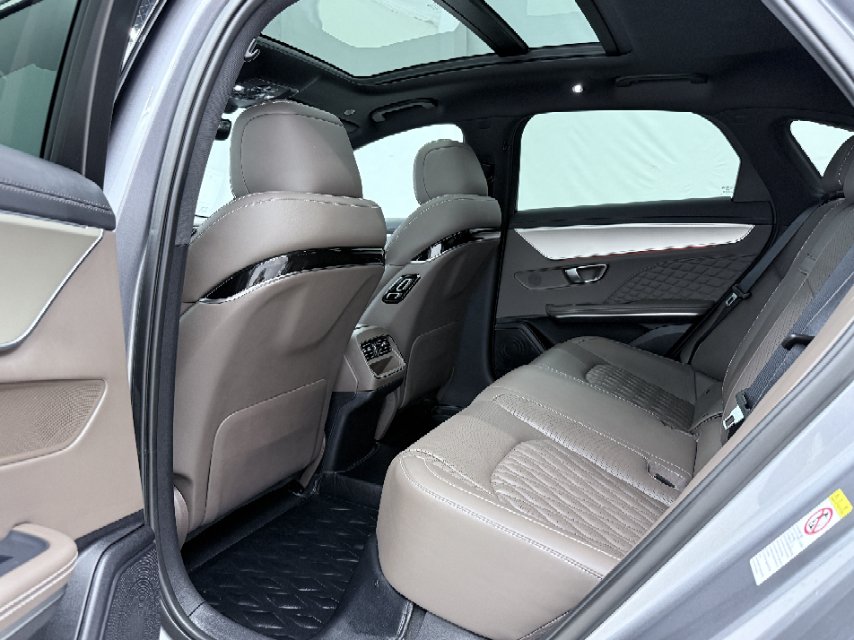 BYD Han 2024 #10 BYD Han 2024 car image #10