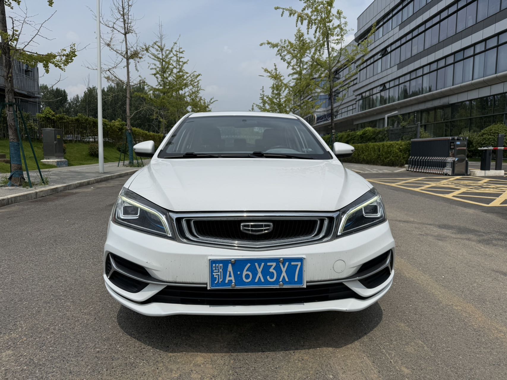 GEELY Emgrand 2020 car image #3