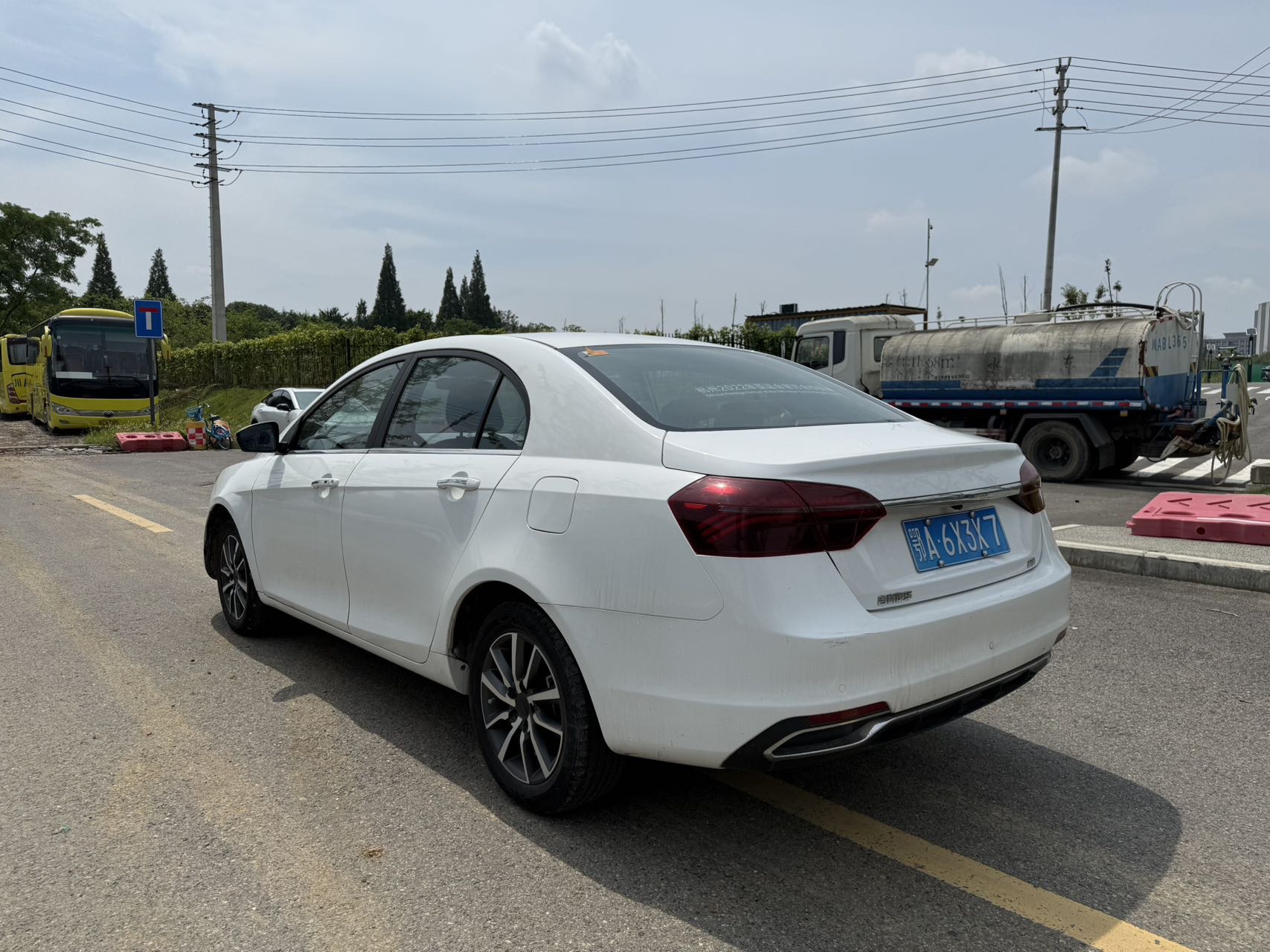 GEELY Emgrand 2020 car image #7