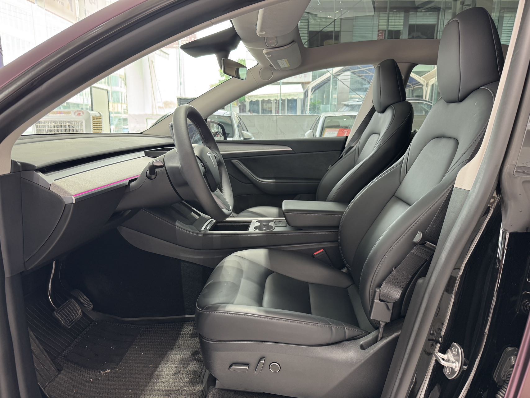 Tesla Model Y 2023 #7 Tesla Model Y 2023 car image #7
