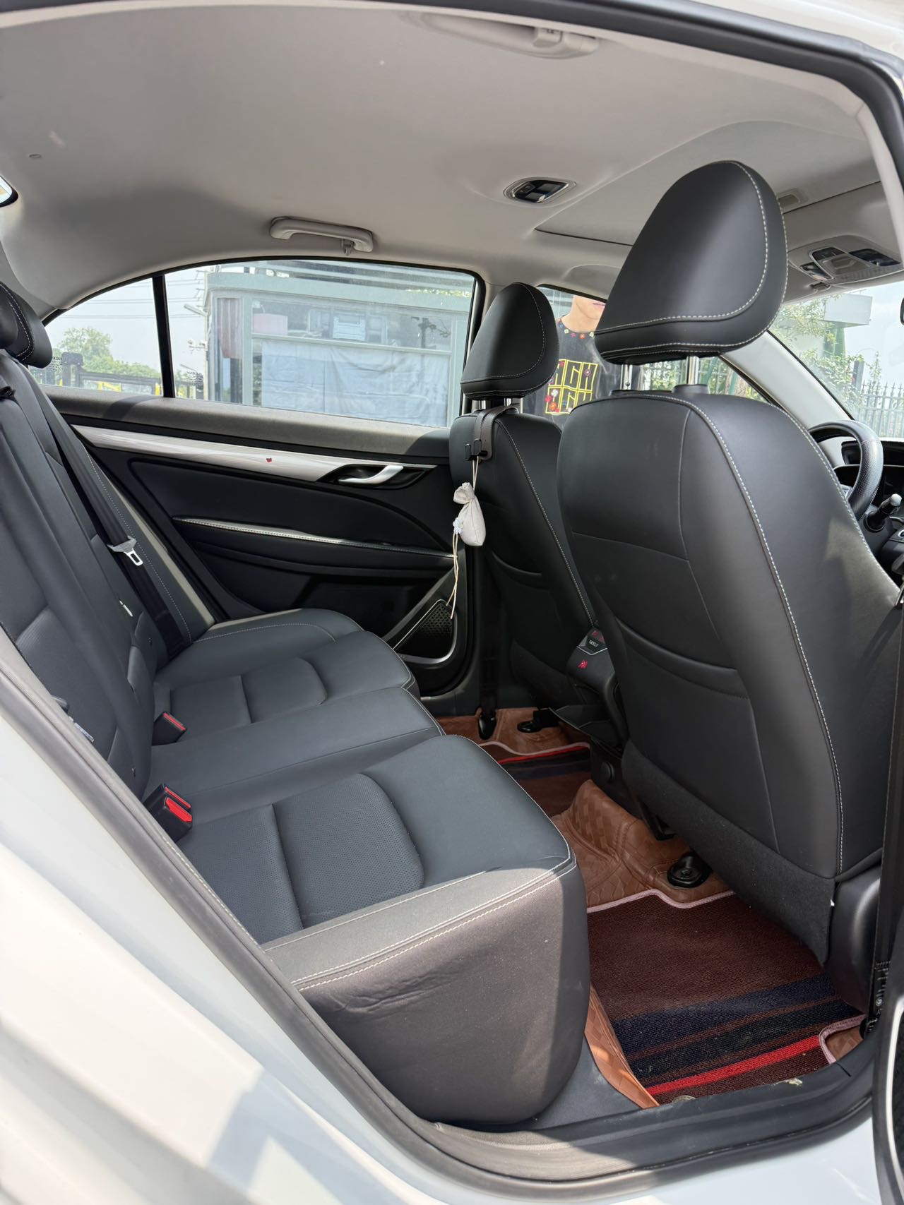 GEELY Emgrand 2020 car image #8