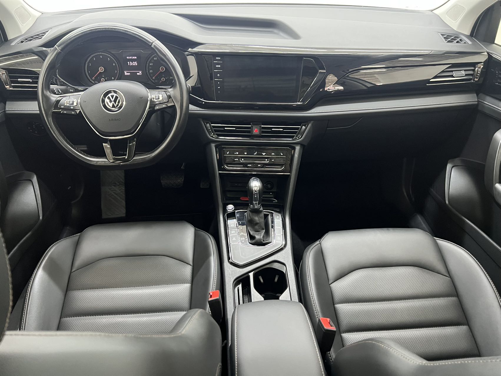 Volkswagen Tharu 2022 car image #10