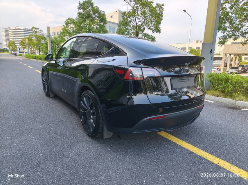 Tesla Model Y 2023 #8 Tesla Model Y 2023 immagine di auto #8