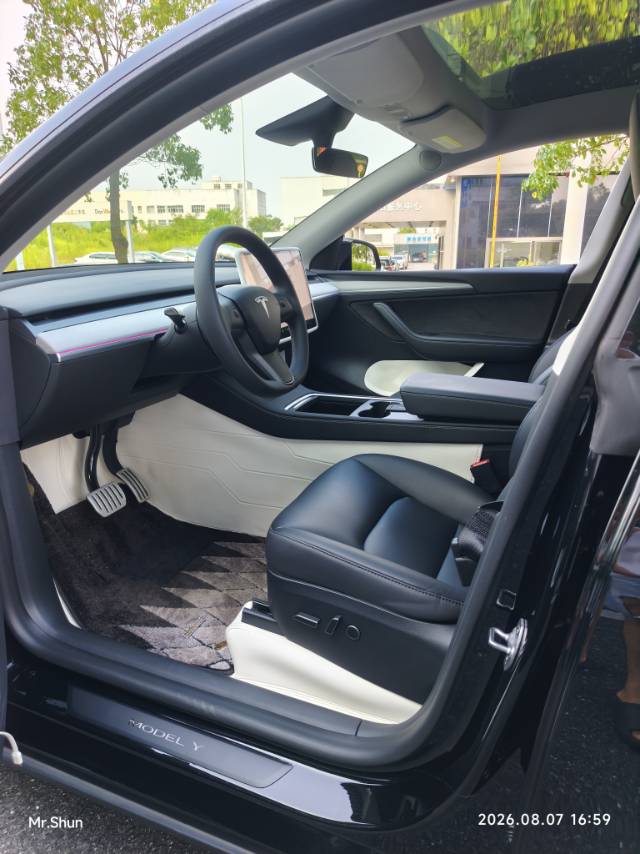 Tesla Model Y 2023 #10 Tesla Model Y 2023 immagine di auto #10