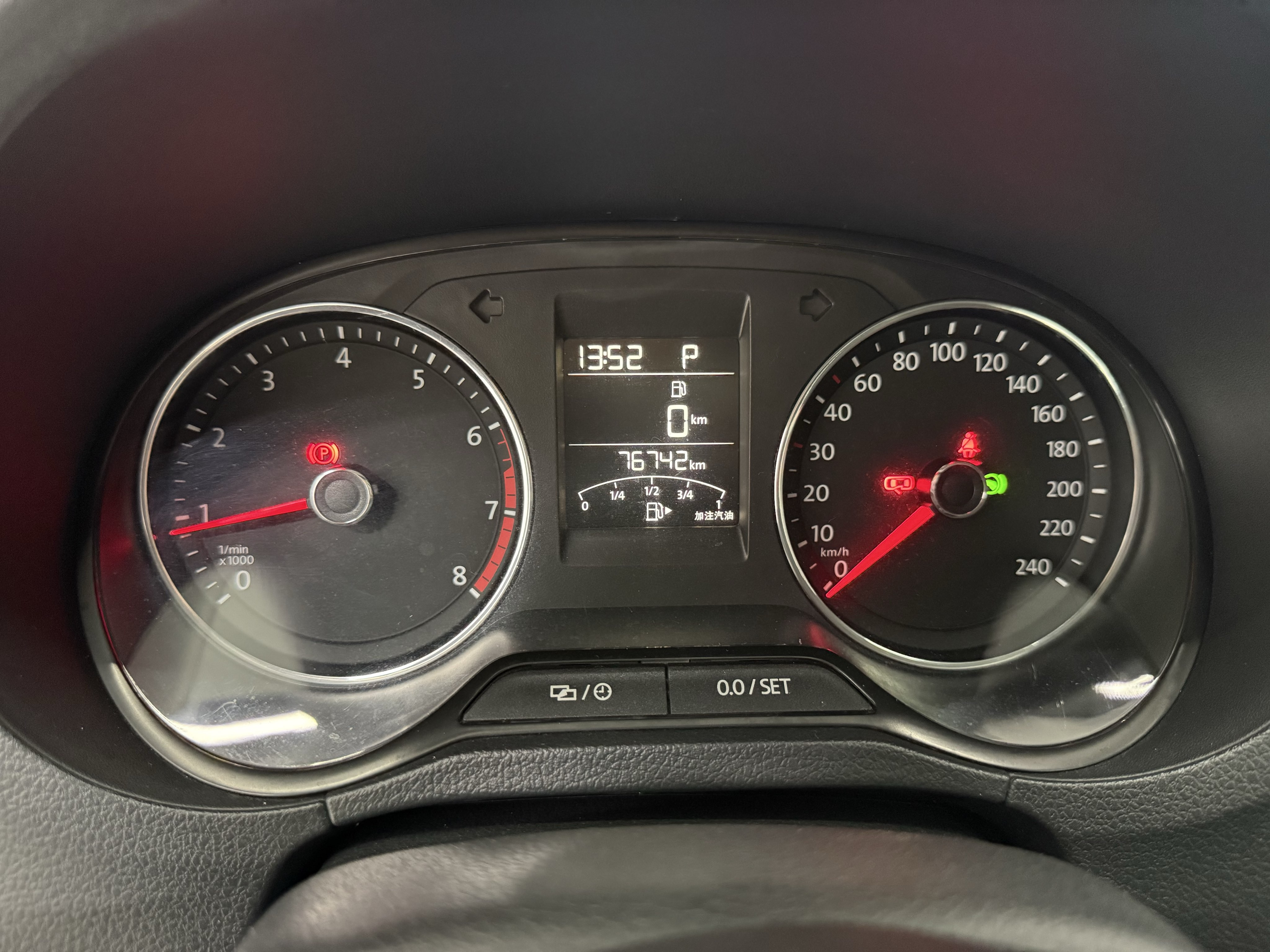 Volkswagen Polo 2016 #12 Volkswagen Polo 2016 car image #12