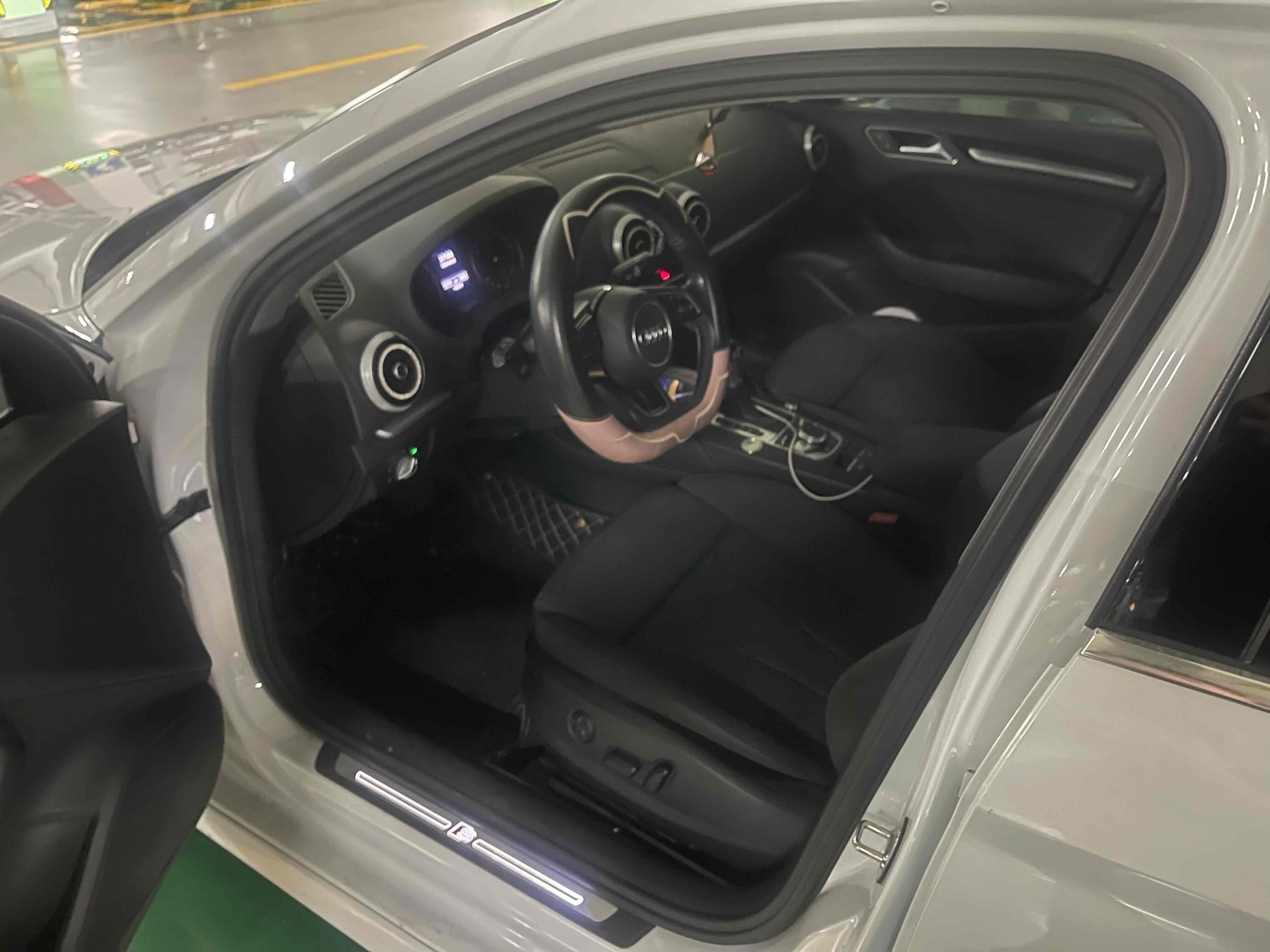 Audi A3 2017 car image #5