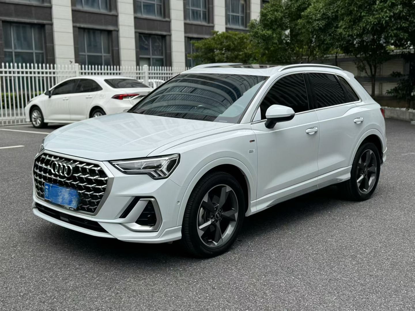 Audi Q3 2024 Audi Q3 2024 car image