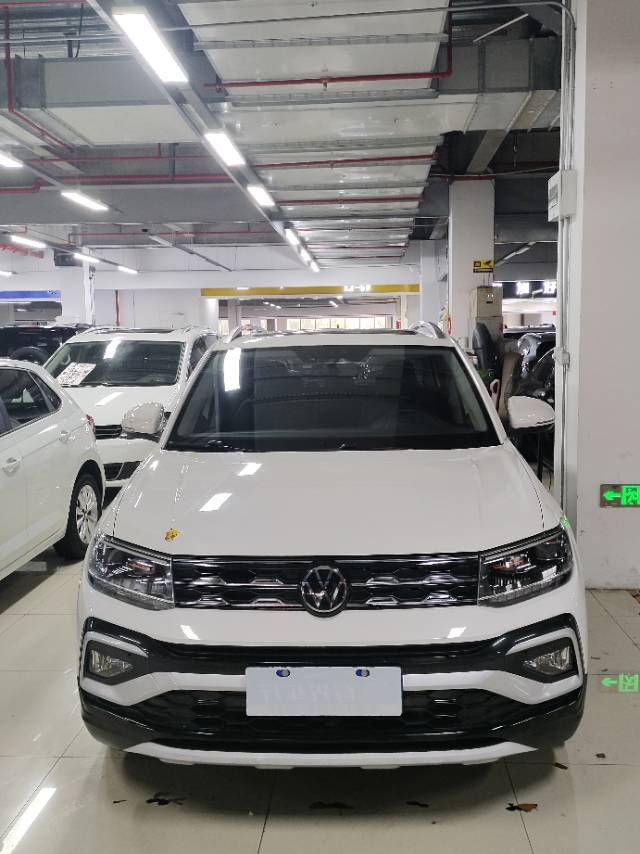 Volkswagen T-Cross 2021 car image #3