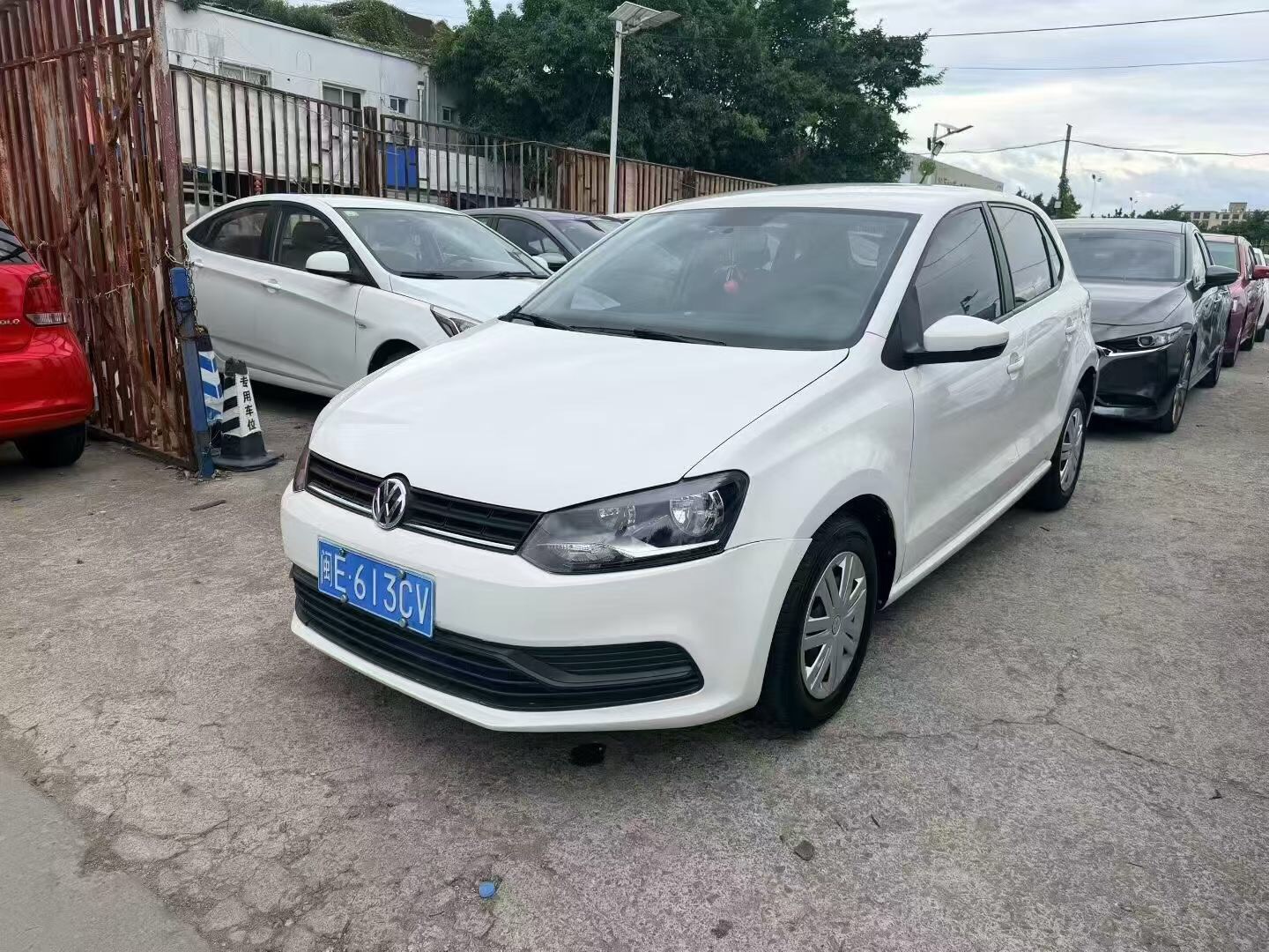 Volkswagen Polo 2019 Volkswagen Polo 2019 car image