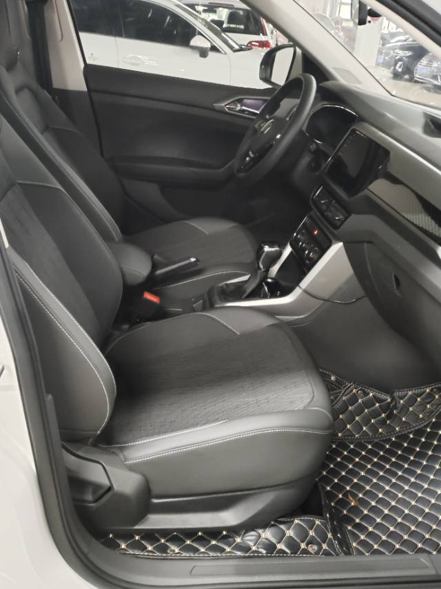 Volkswagen T-Cross 2021 car image #7