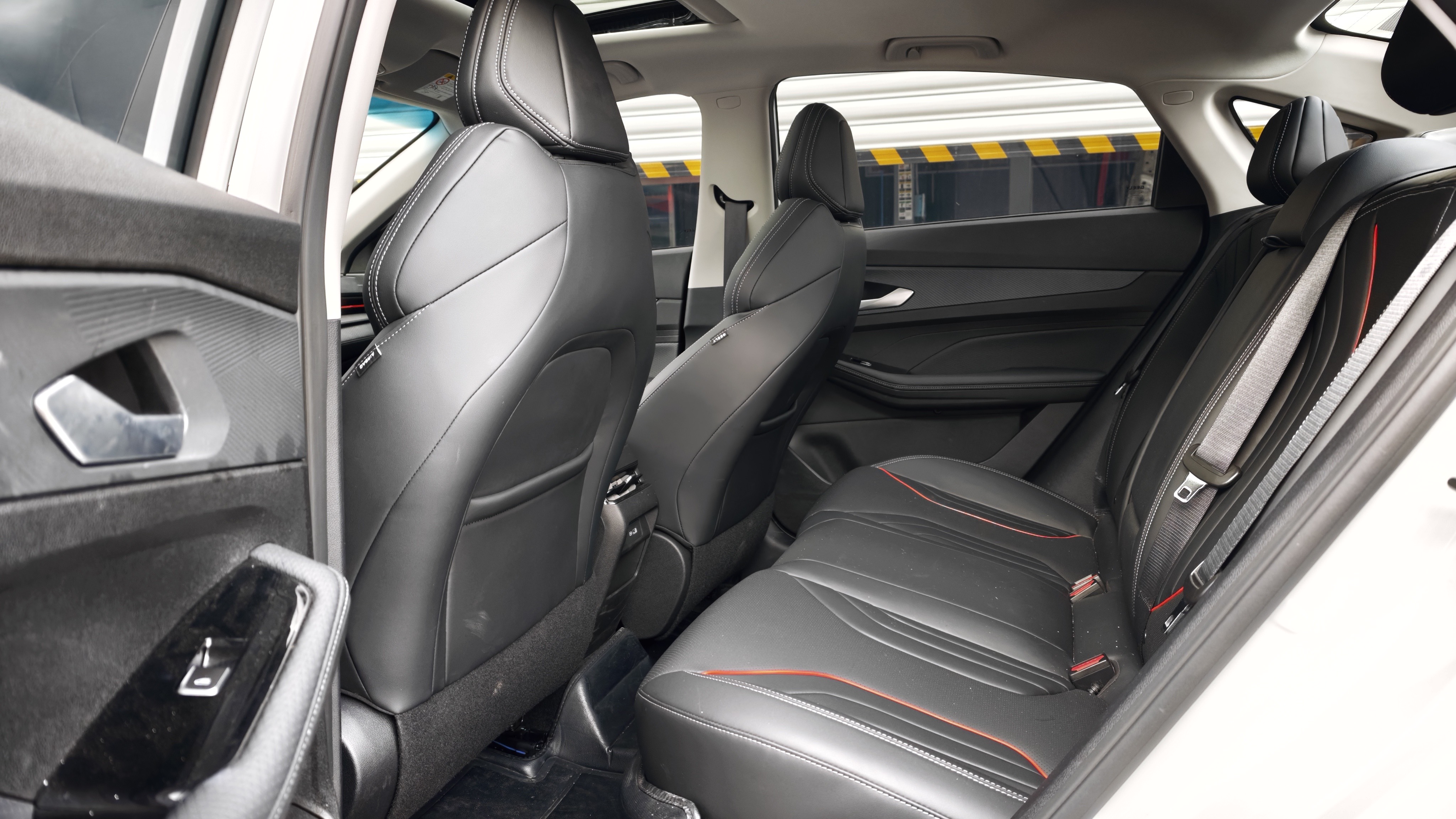 GEELY Binray 2025 #8 GEELY Binray 2025 car image #8