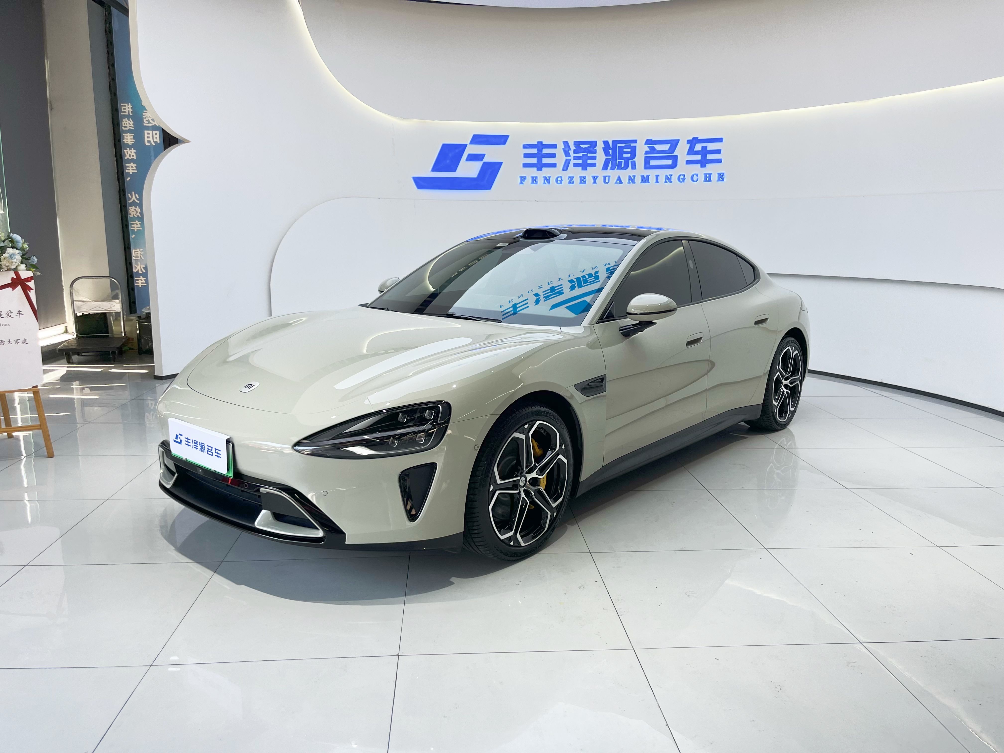 MI SU7 2025 car image 