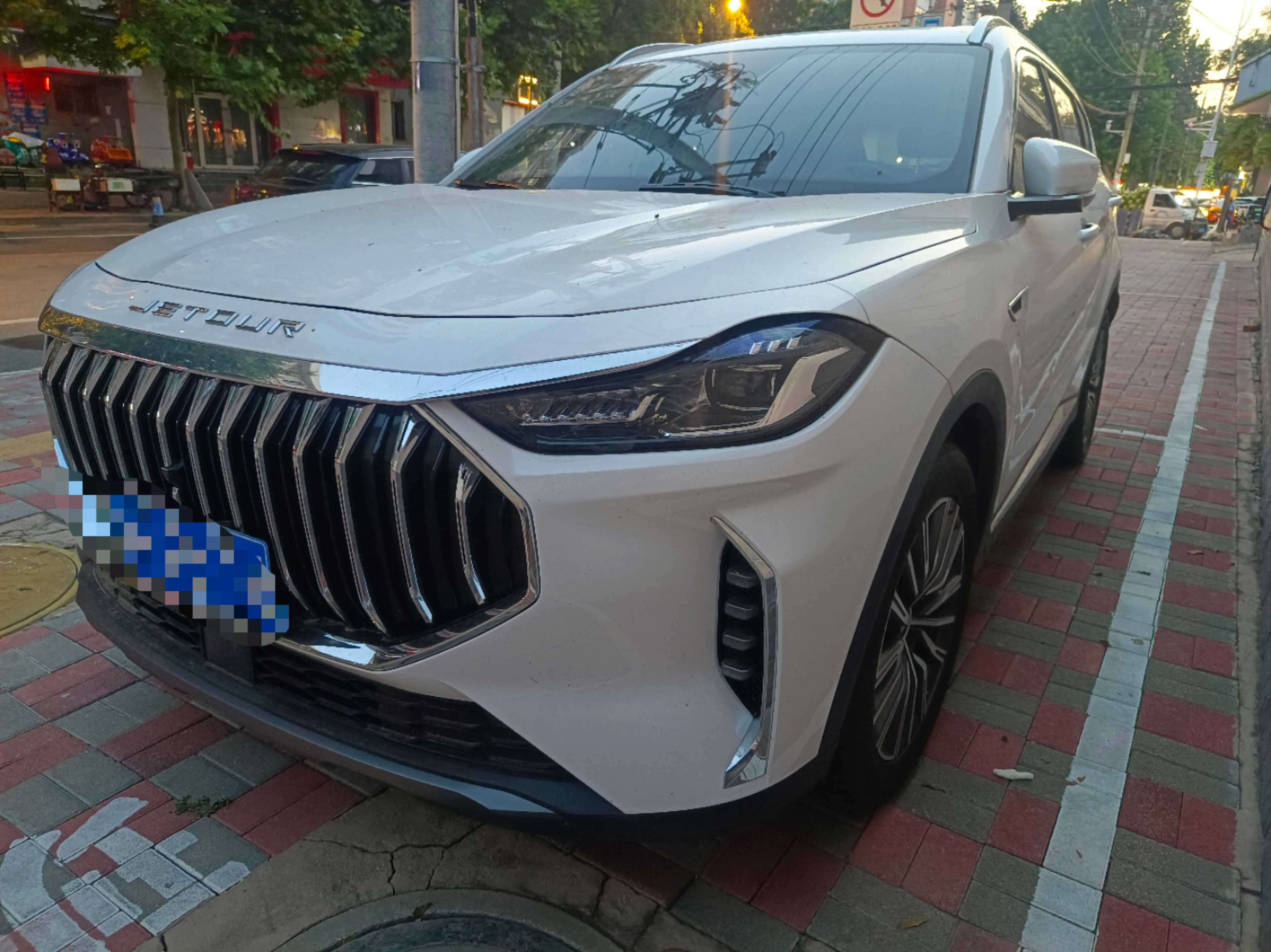 Jetour X70 PLUS 2022 car image #2