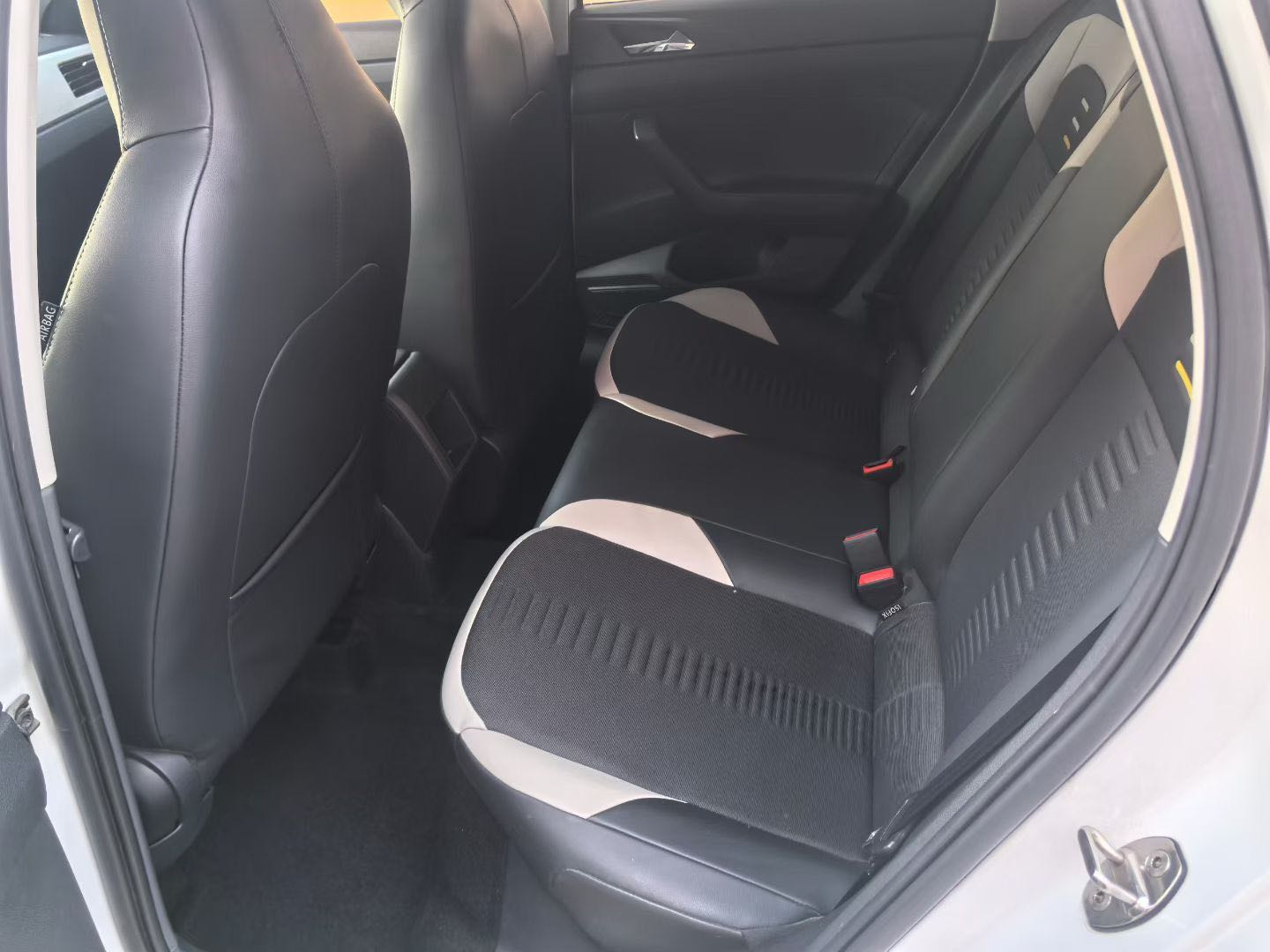 Volkswagen Polo 2020 car image #8