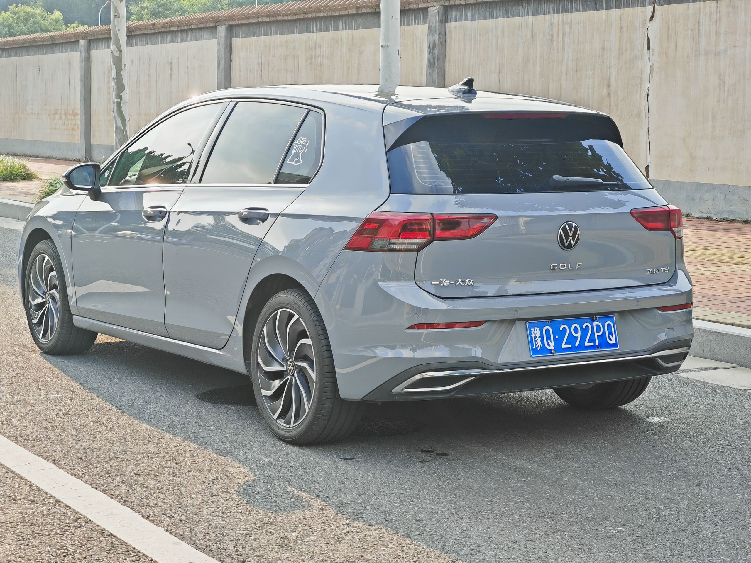 2022 car image #12