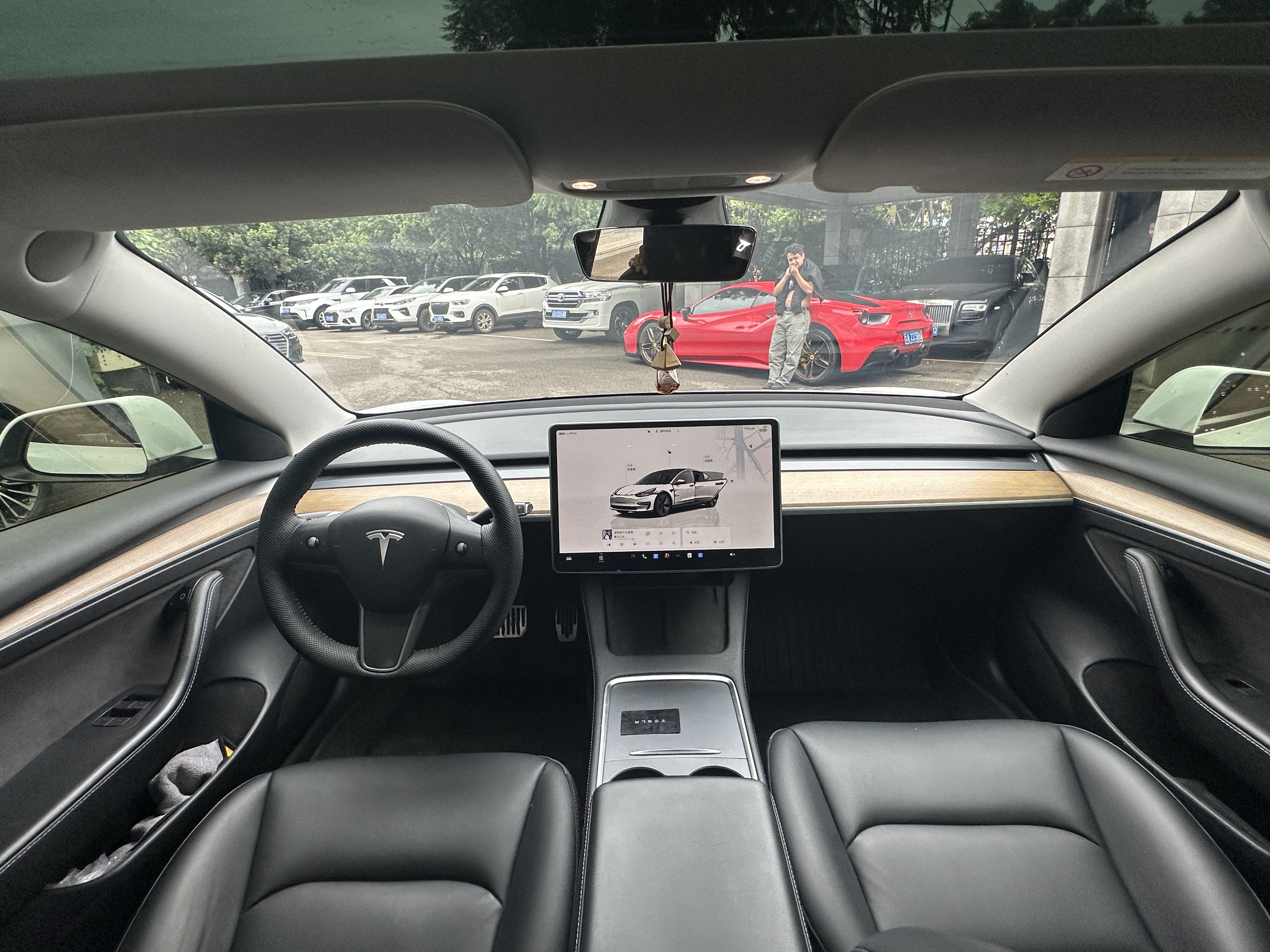Tesla Model 3 2022 car image #10
