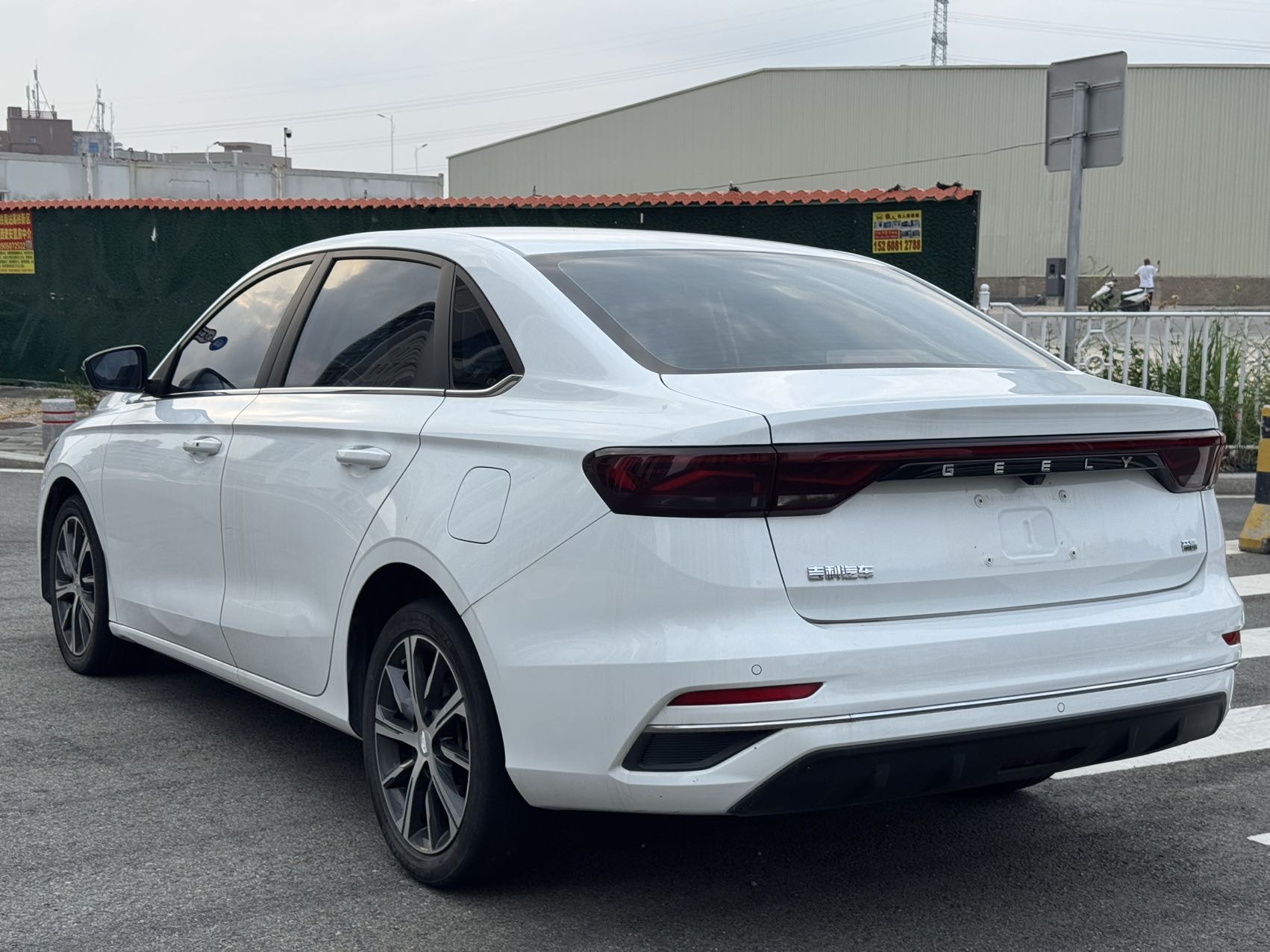 GEELY Emgrand 2023 #8 GEELY Emgrand 2023 car image #8