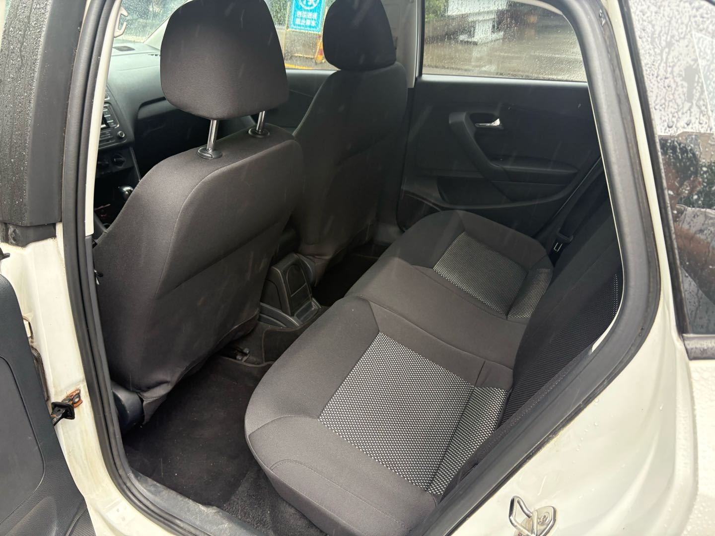 Volkswagen Polo 2014 car image #8