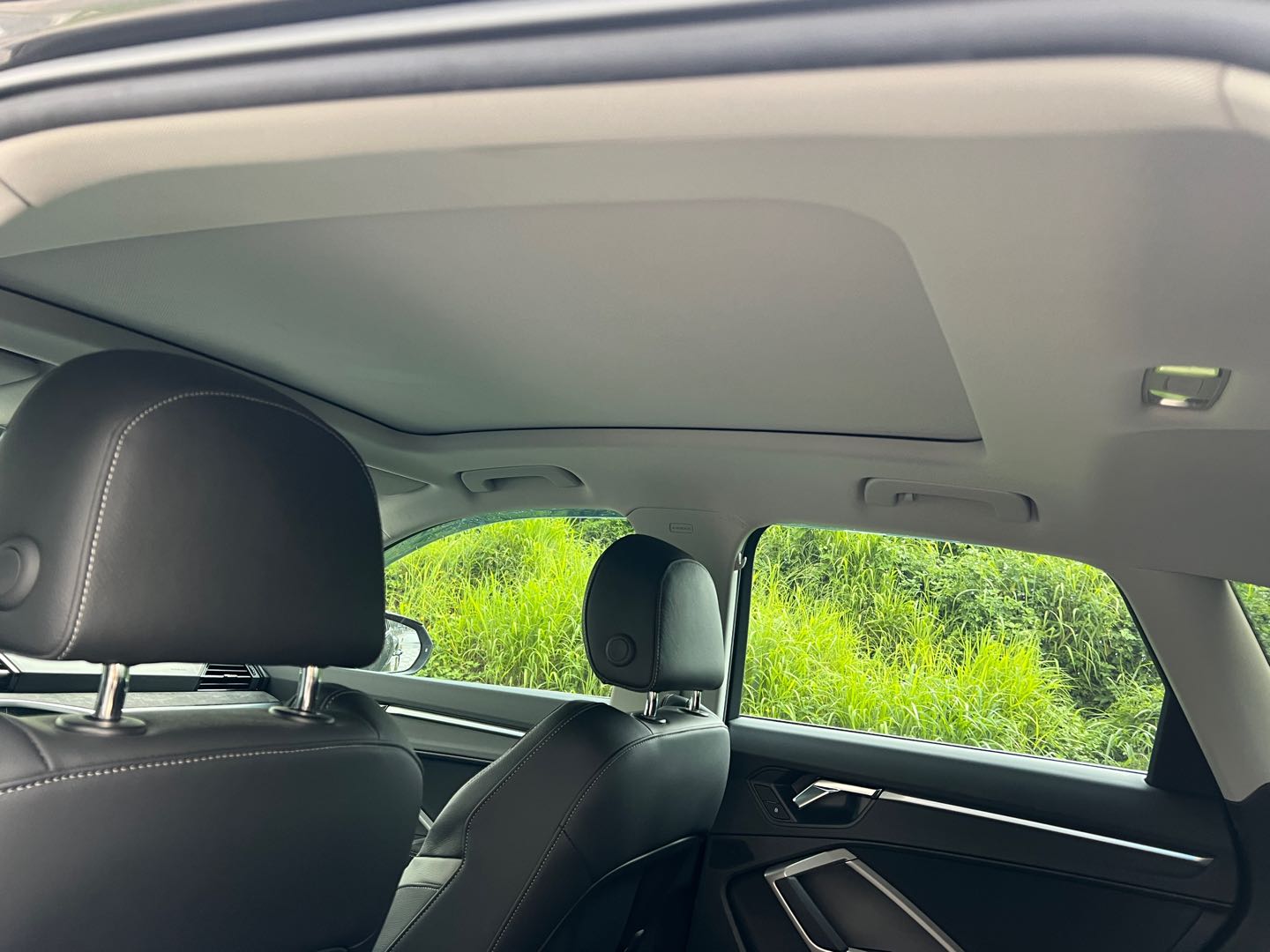 Audi Q3 2019 car image #13