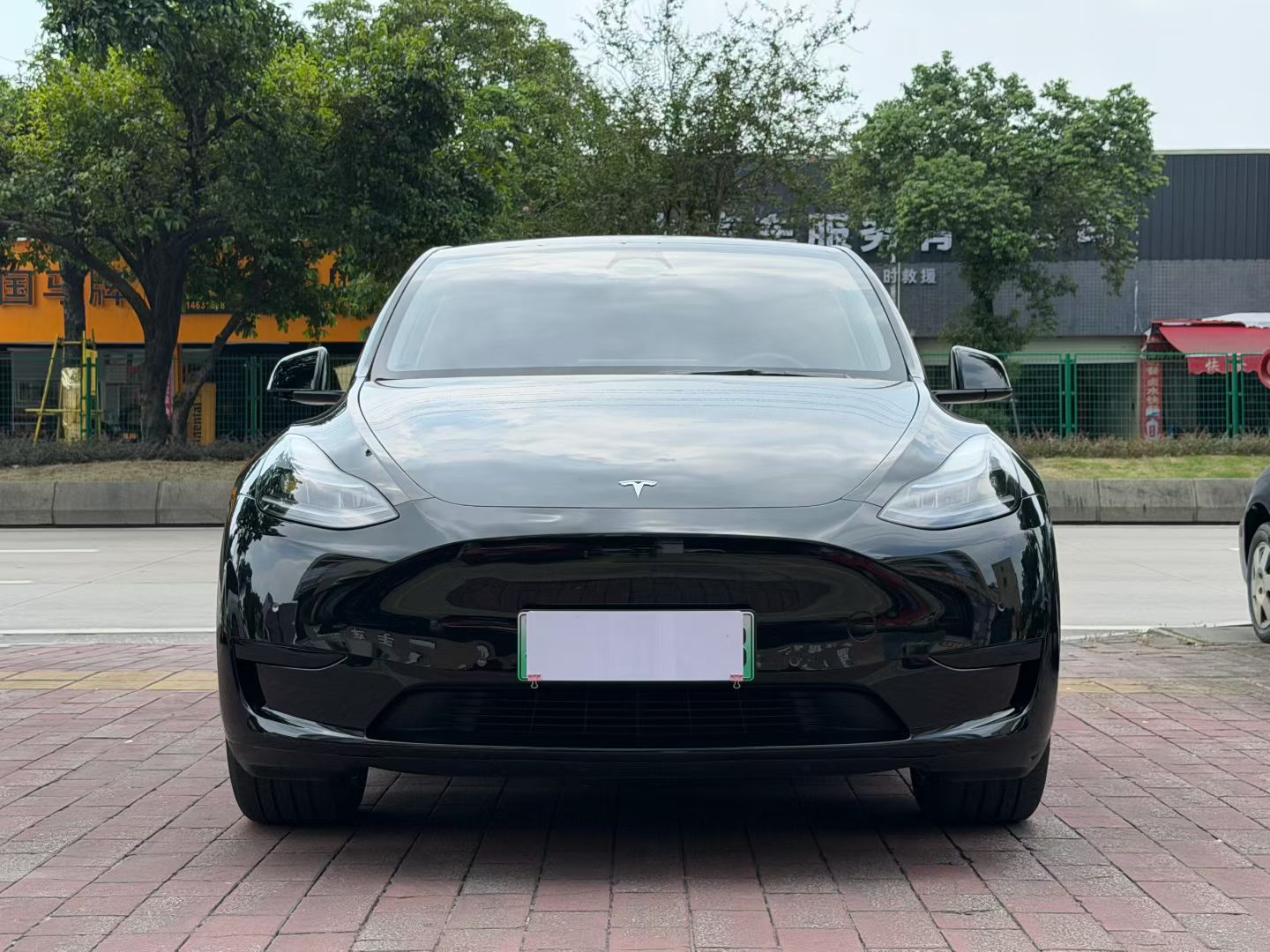 Tesla Model Y 2023 car image #4