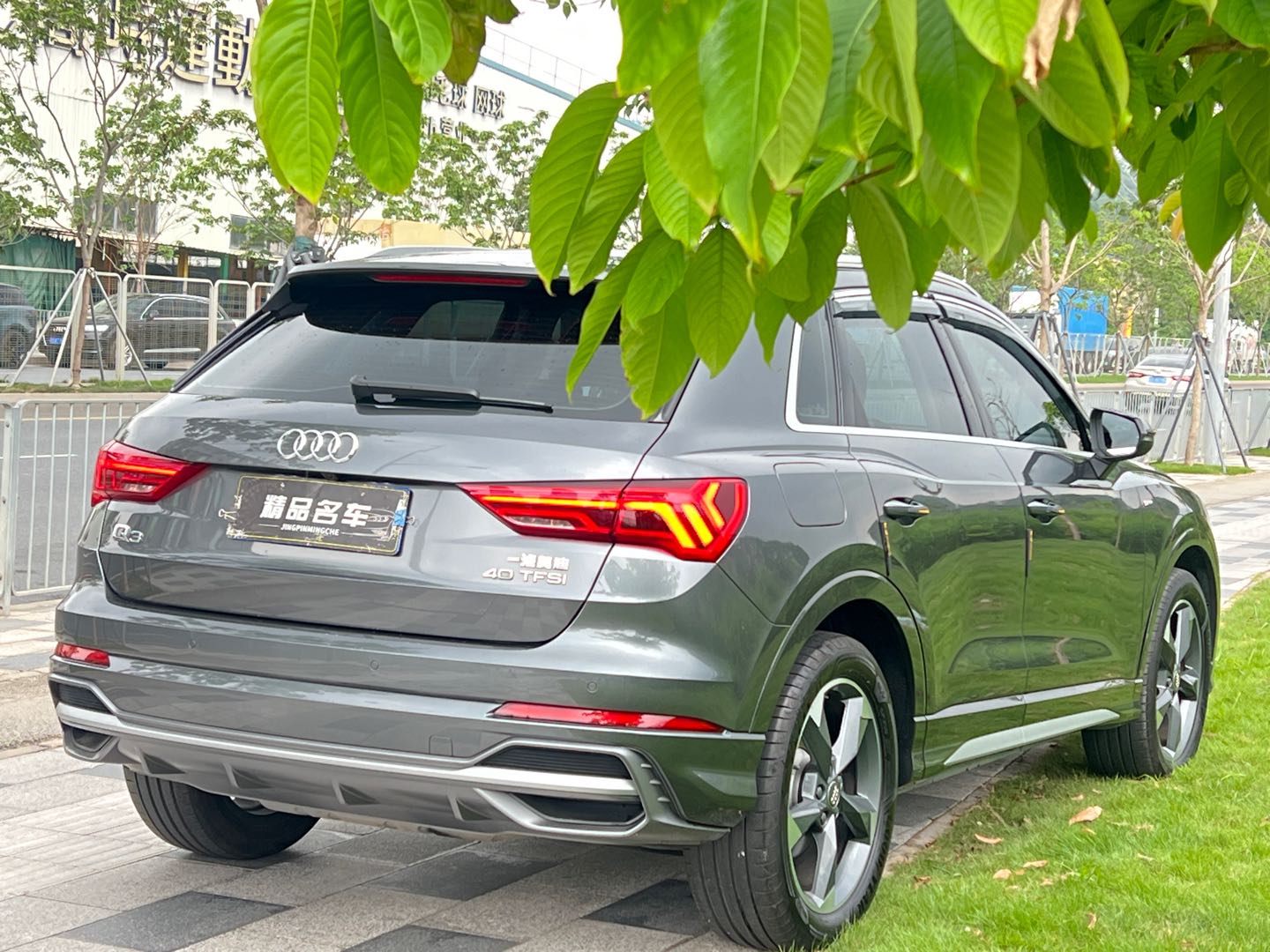 Audi Q3 2019 car image #15