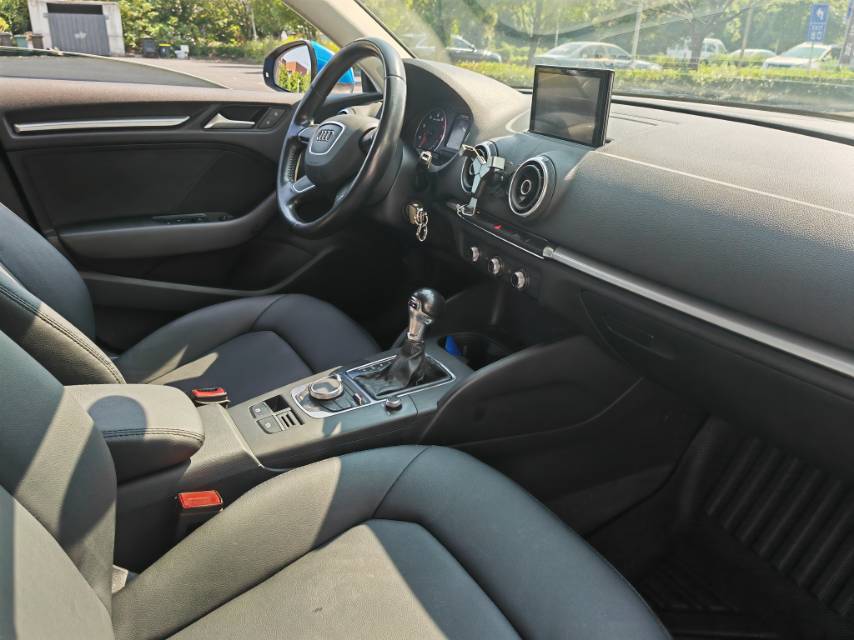 Audi A3 2015 car image #10