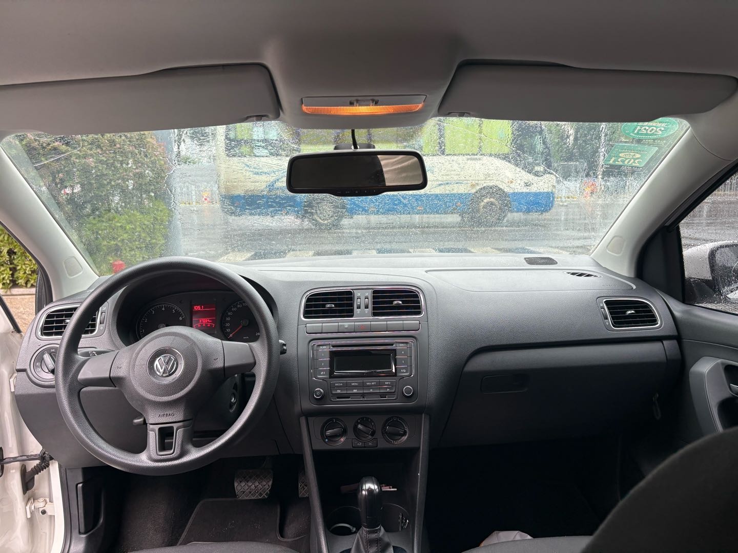 Volkswagen Polo 2014 car image #7
