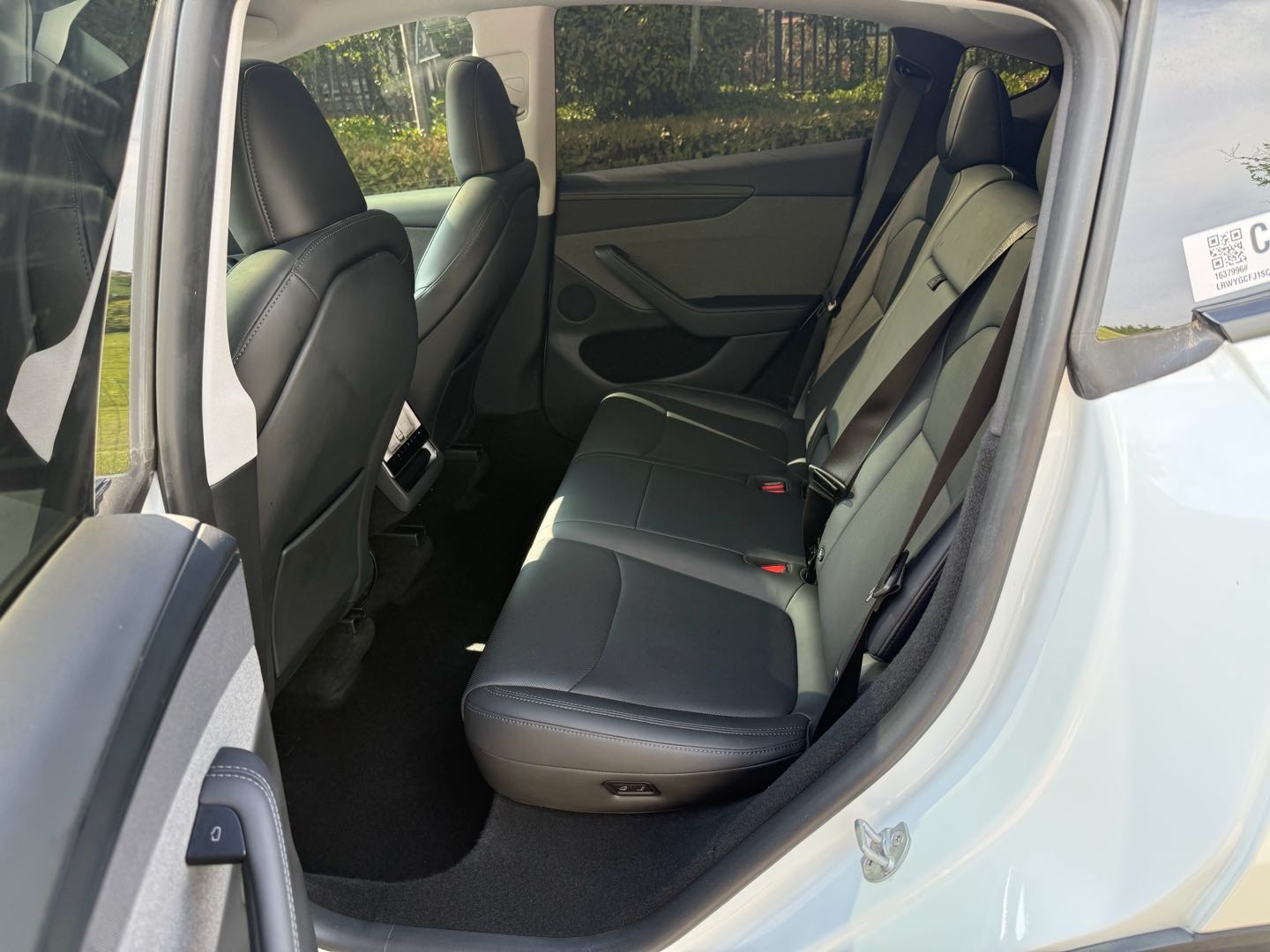 Tesla Model Y 2025 #11 Tesla Model Y 2025 car image #11