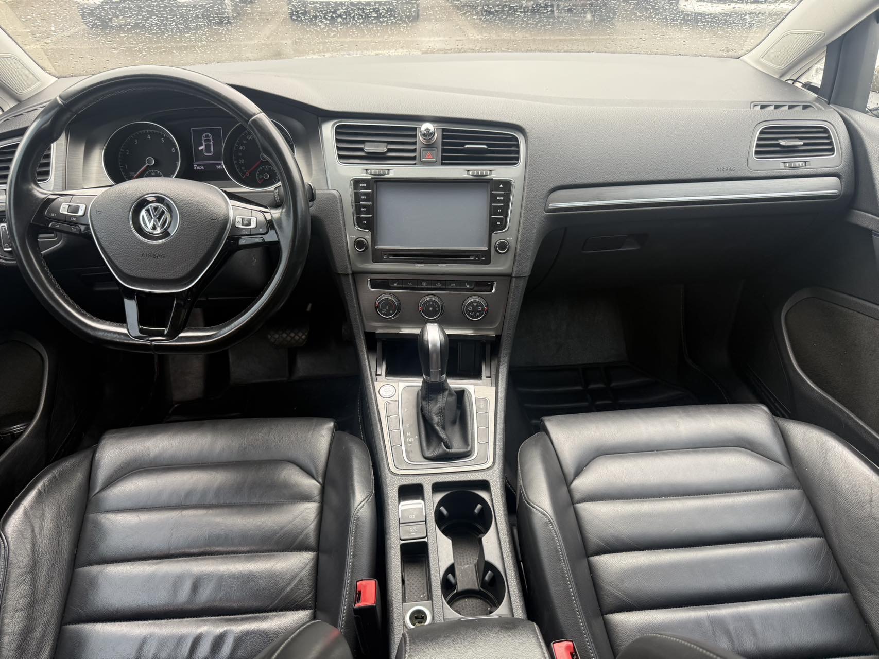 Volkswagen Golf 2015 car image #4
