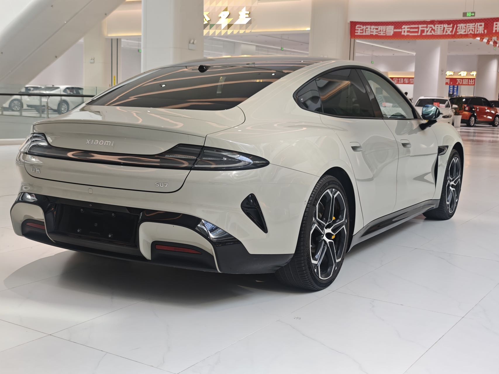 MI SU7 2025 car image #10