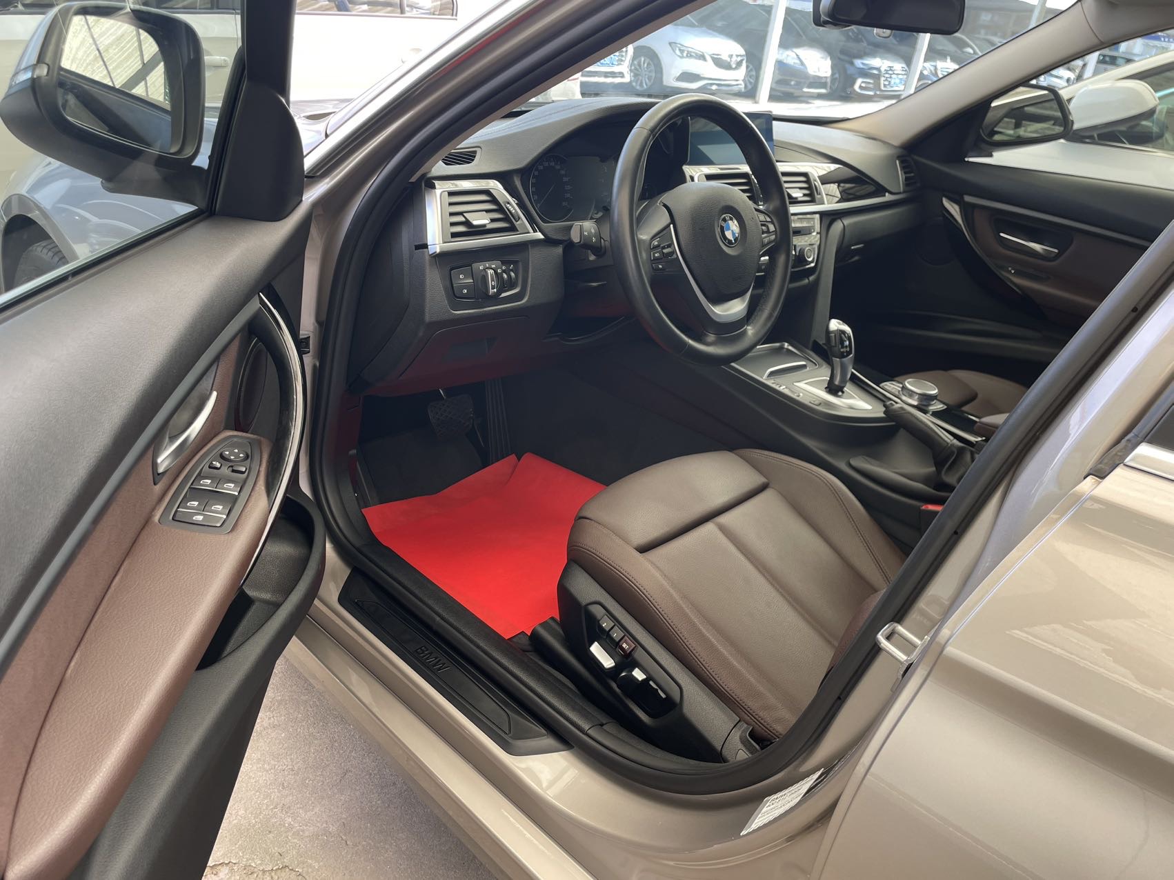 BMW 3 Series 2019 car image #4